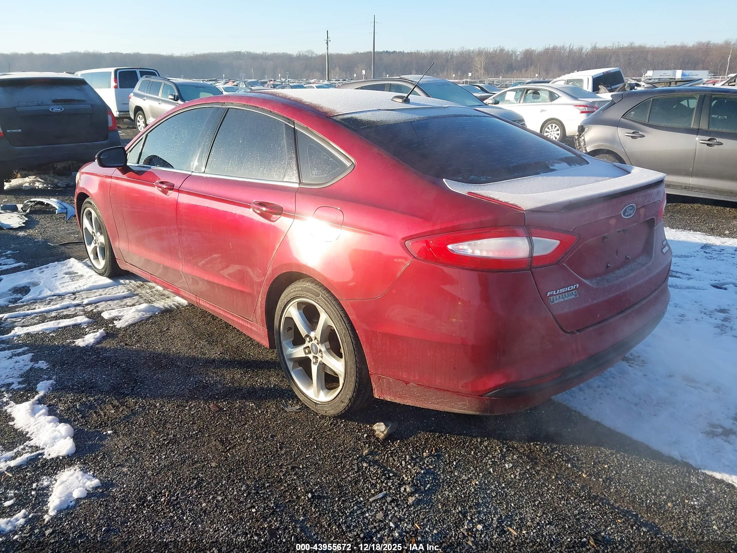 FORD FUSION image 3