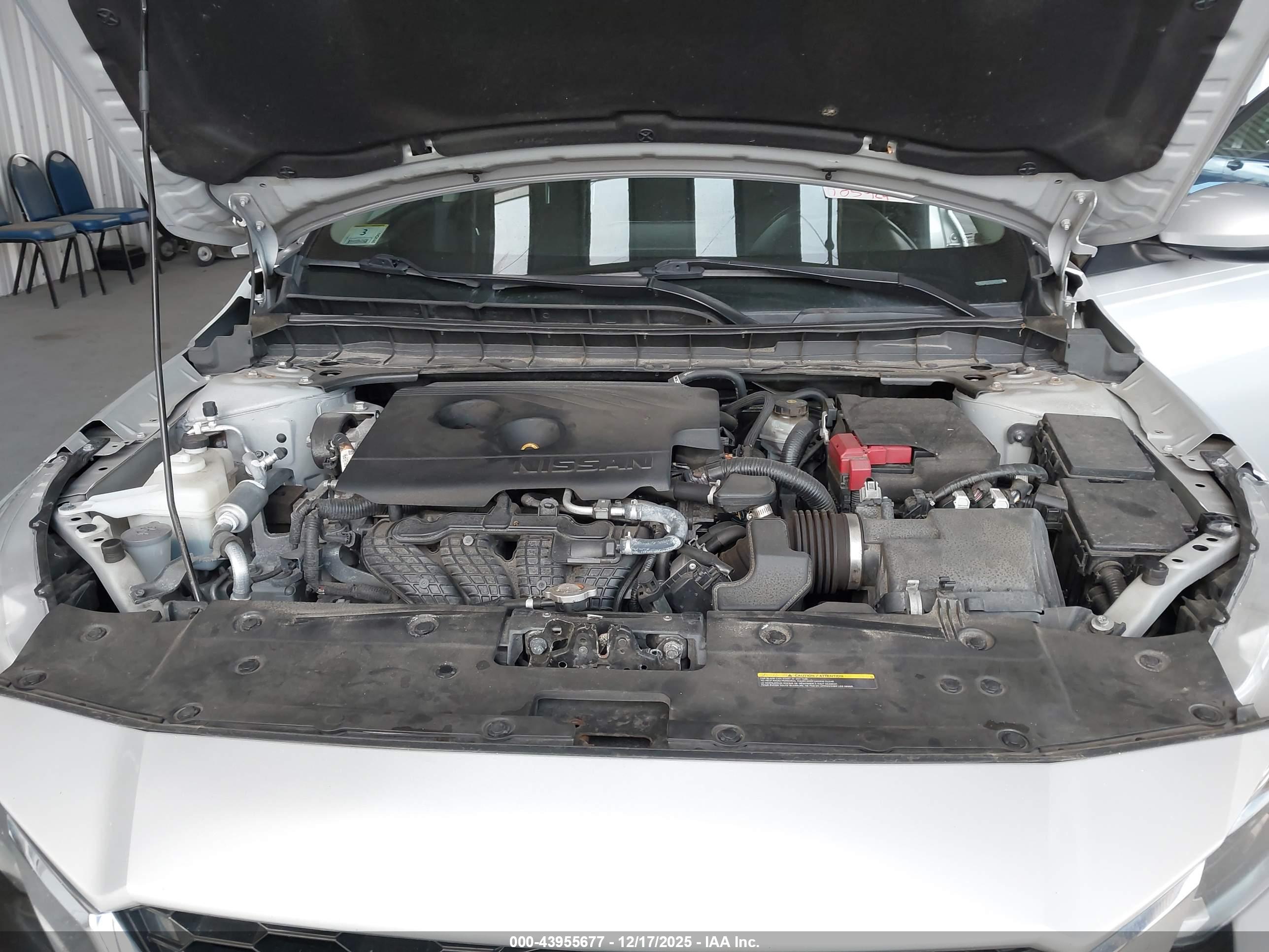 NISSAN ALTIMA image 10