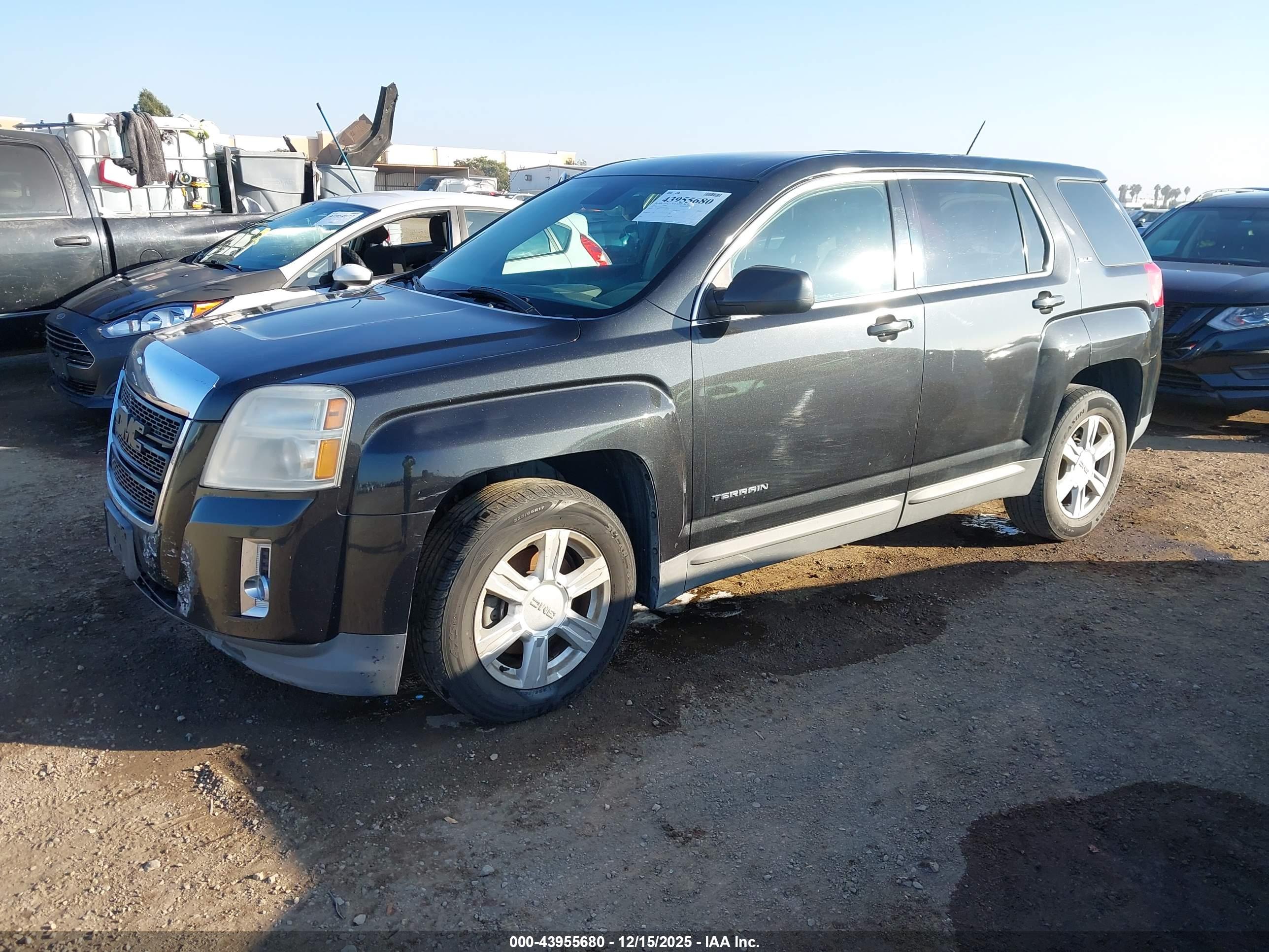 GMC TERRAIN image 2