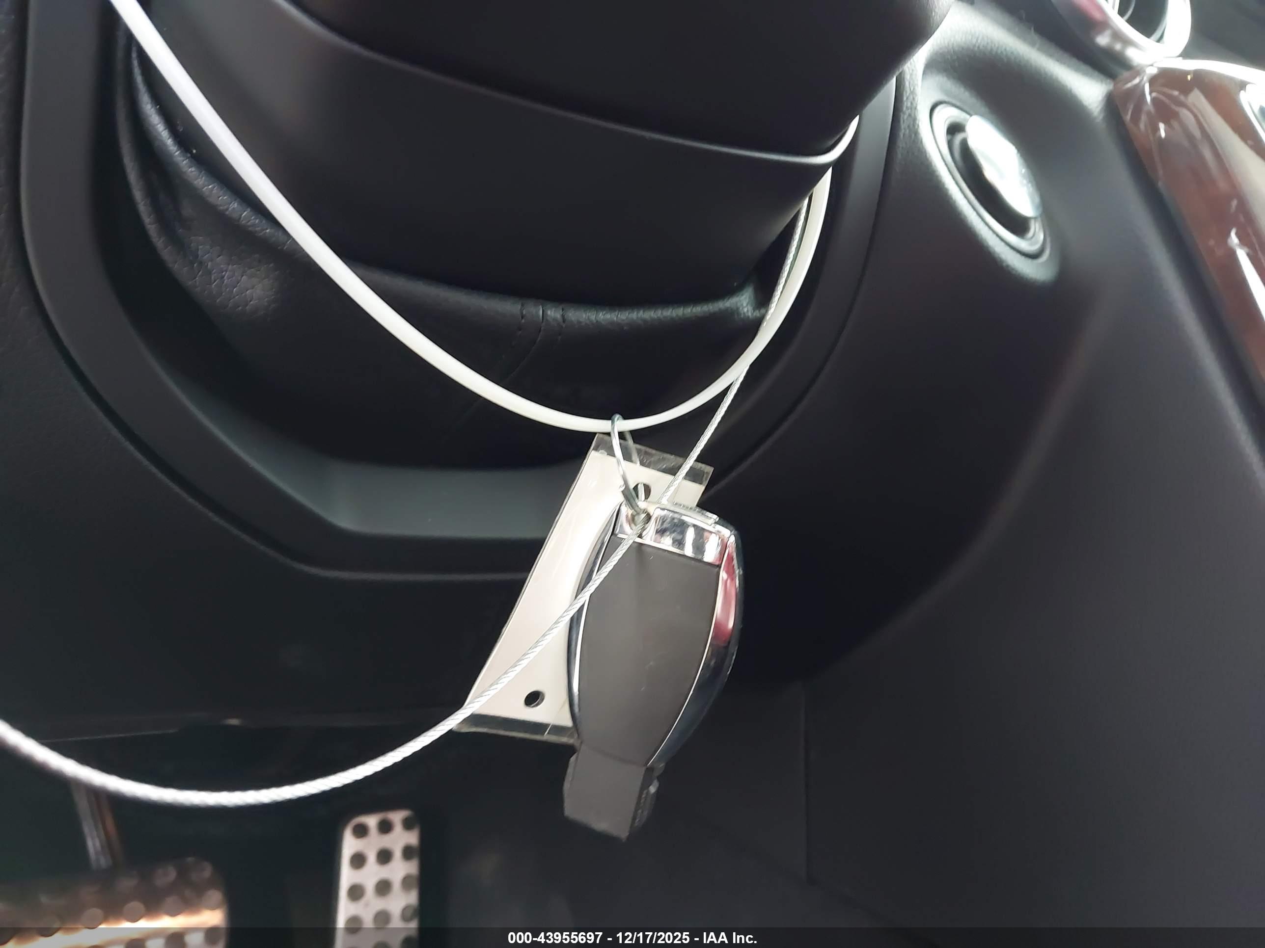 MERCEDES-BENZ SLK image 11