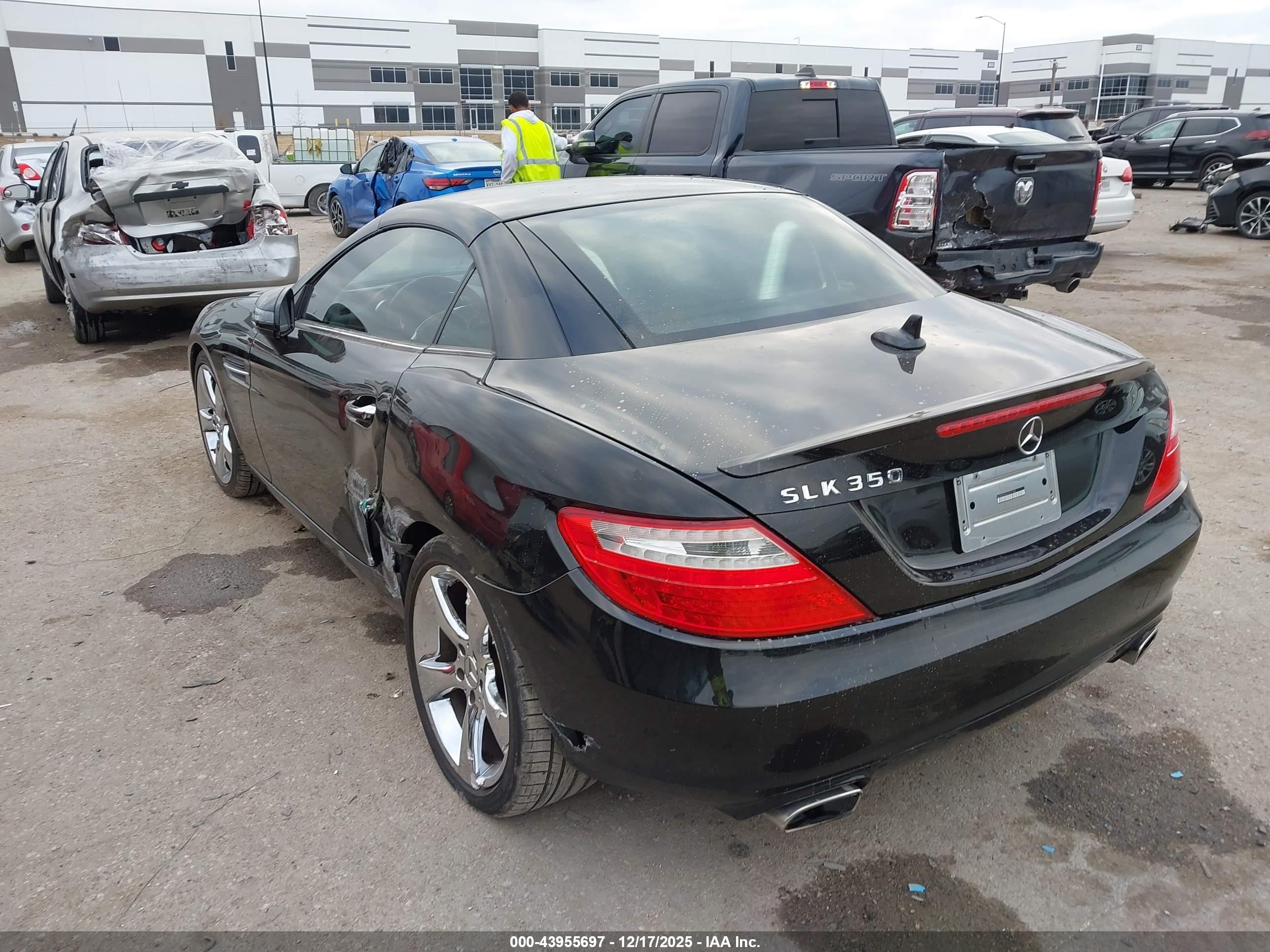 MERCEDES-BENZ SLK image 3