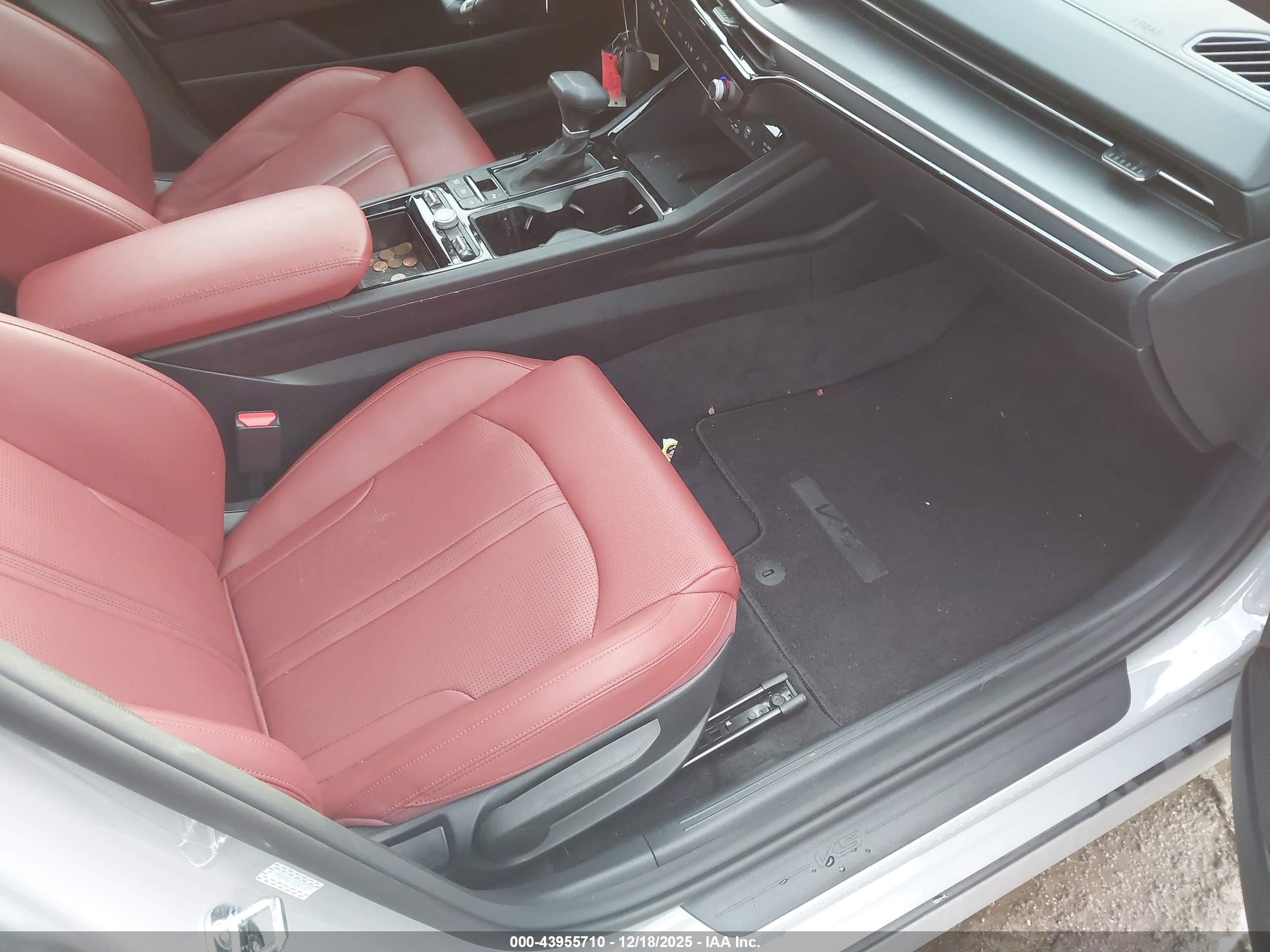 KIA K5 image 5