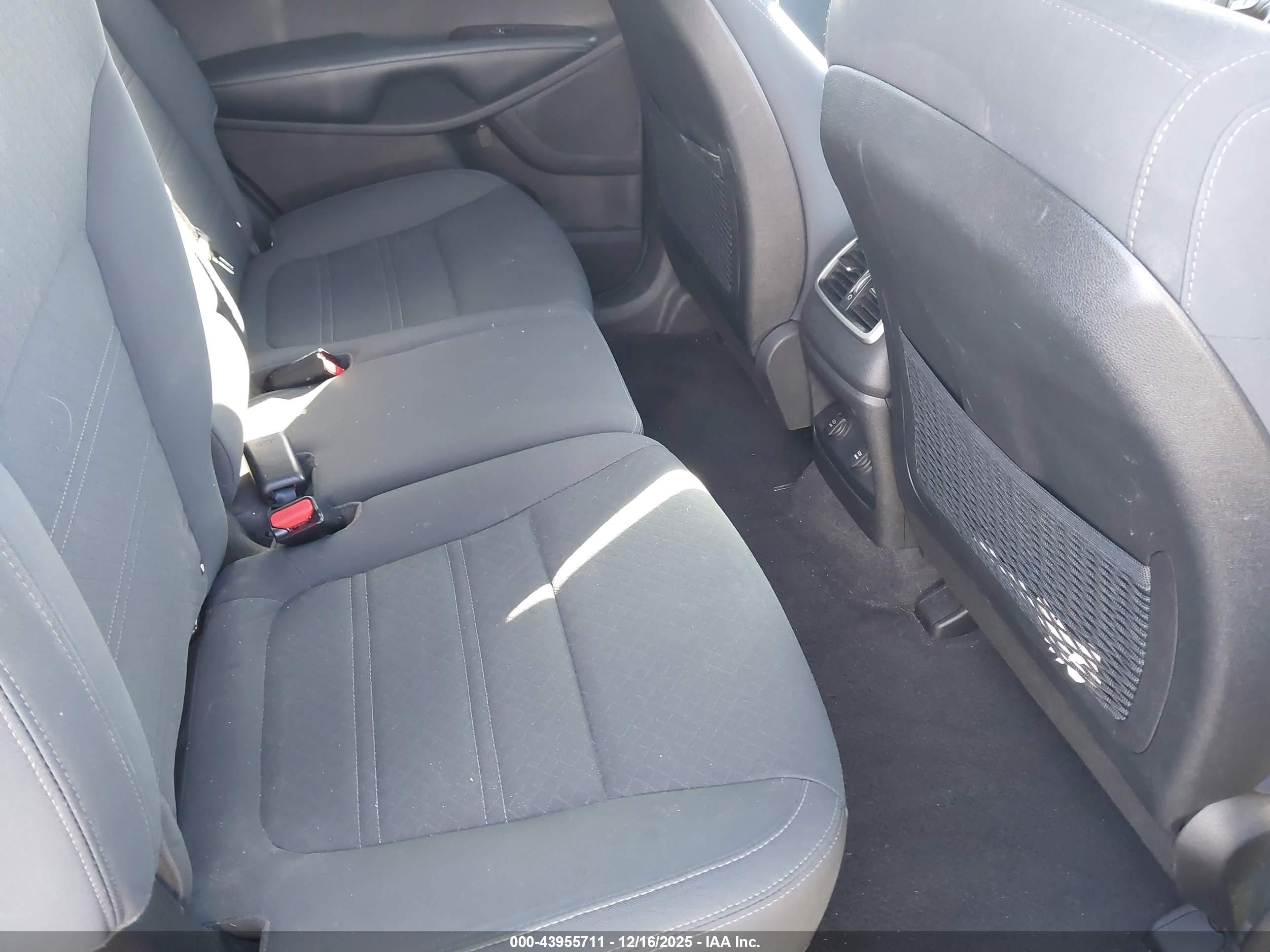 KIA SORENTO image 8