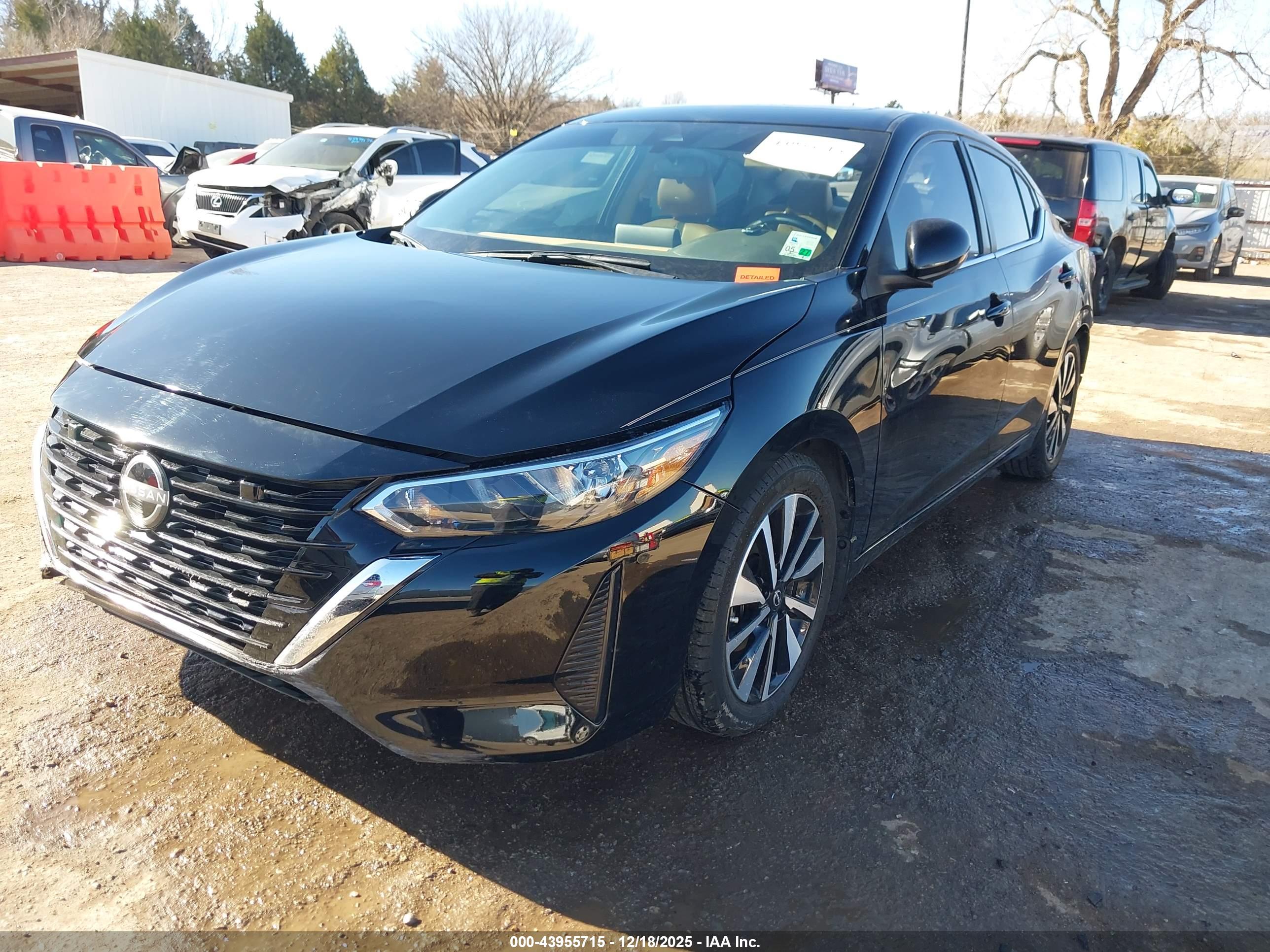NISSAN SENTRA image 2
