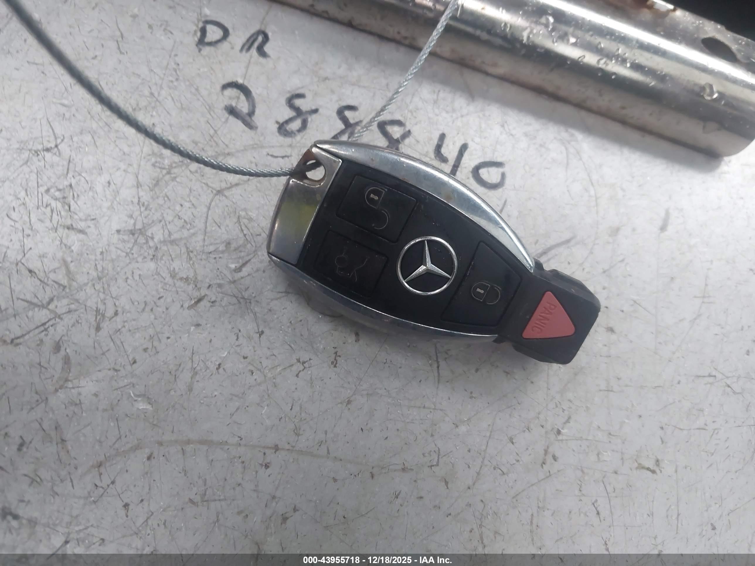 MERCEDES-BENZ C image 11