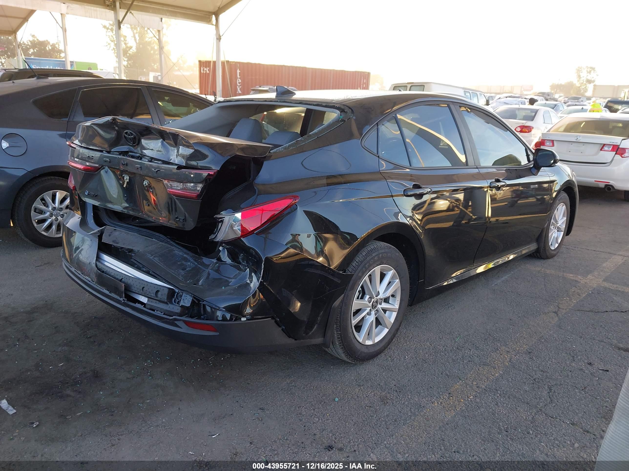TOYOTA CAMRY image 4