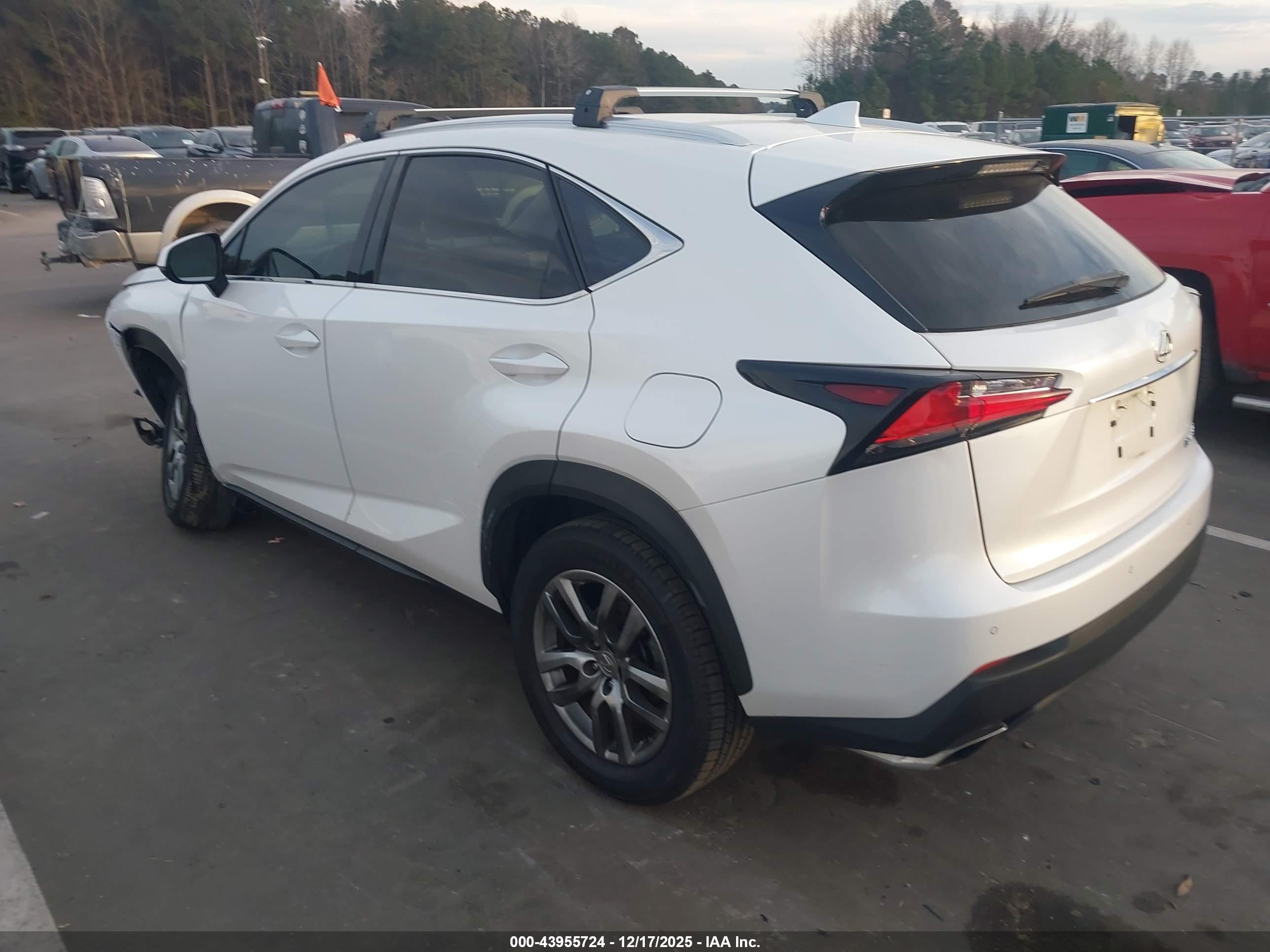 LEXUS NX image 3
