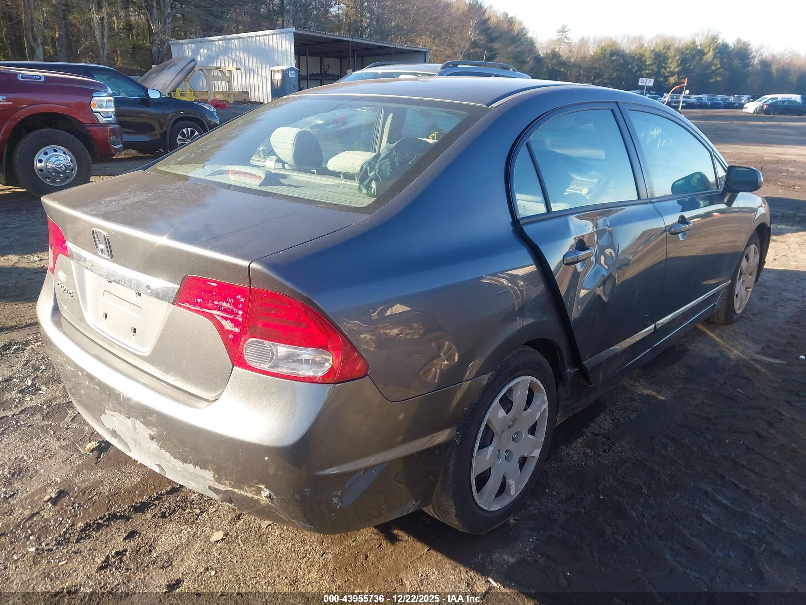 HONDA CIVIC image 4