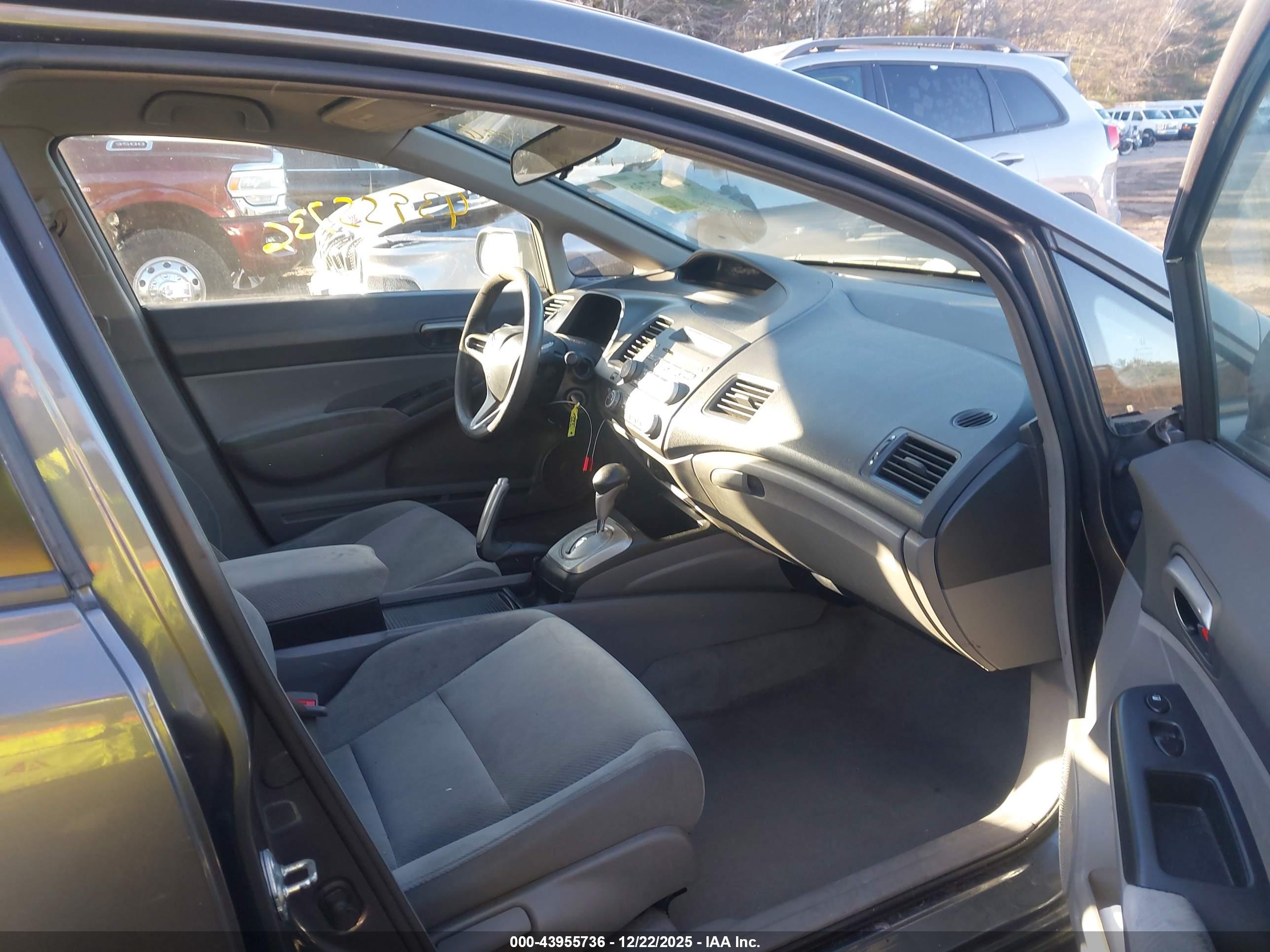 HONDA CIVIC image 5