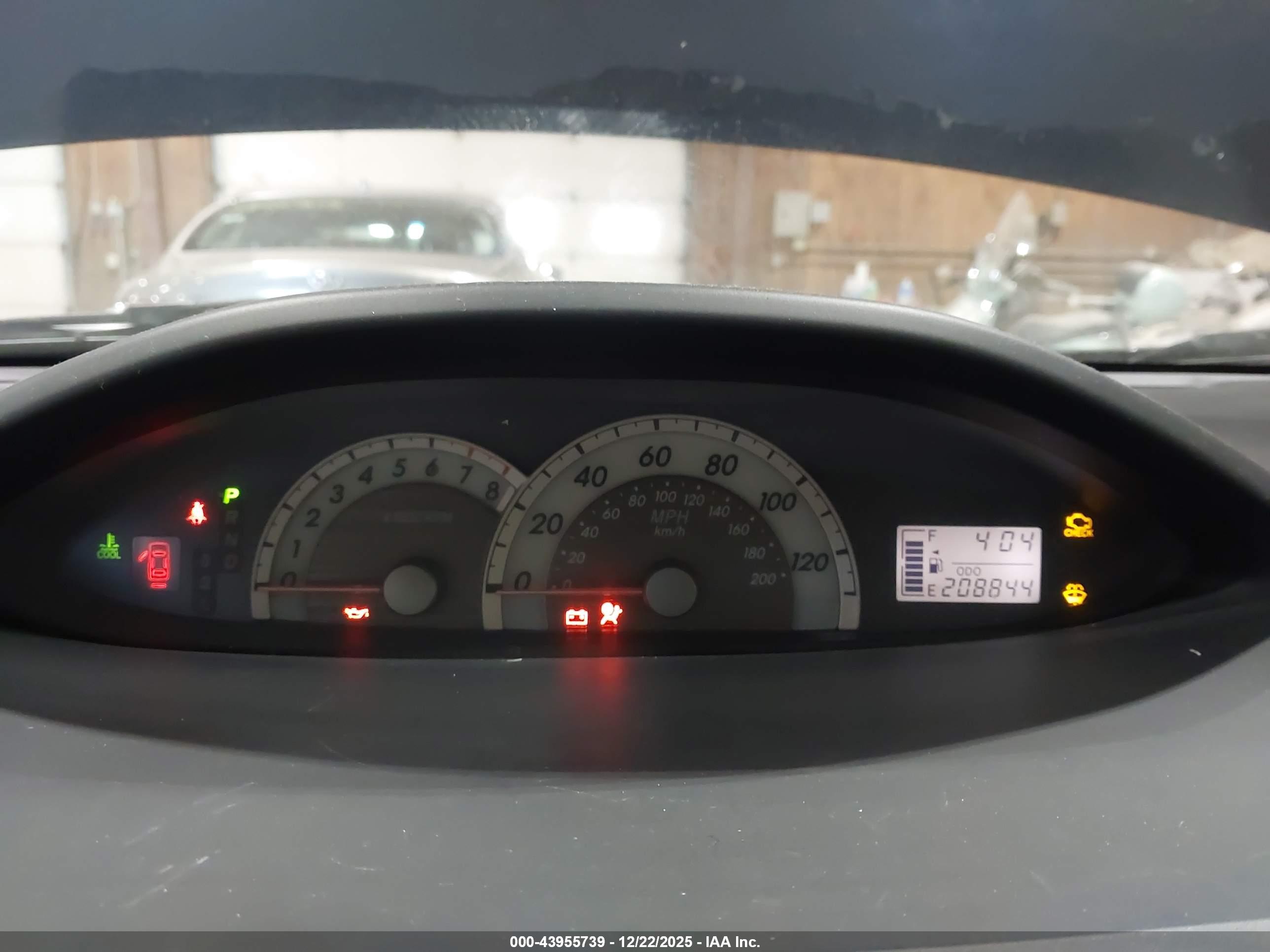 TOYOTA YARIS image 7