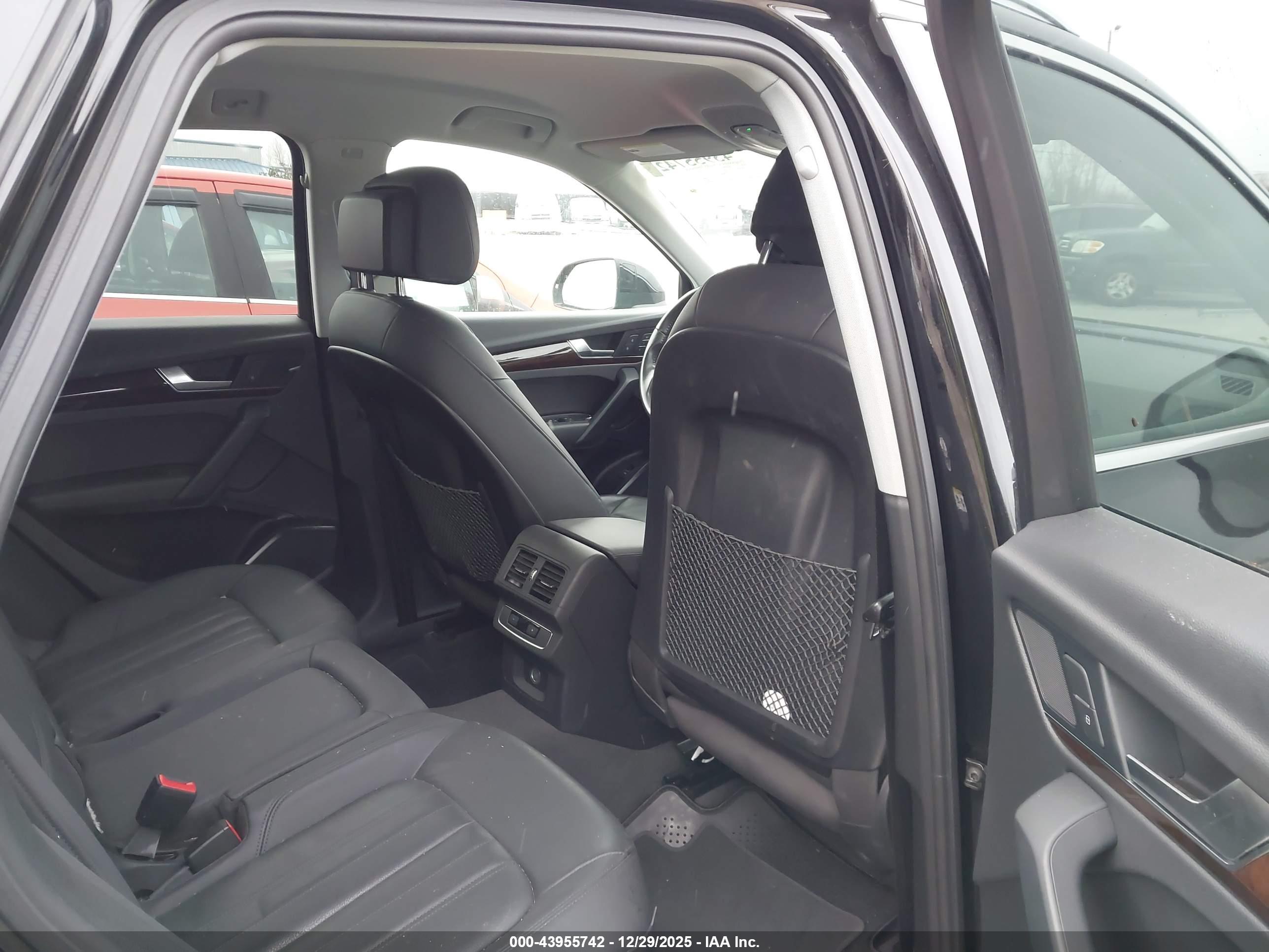 AUDI Q5 image 8