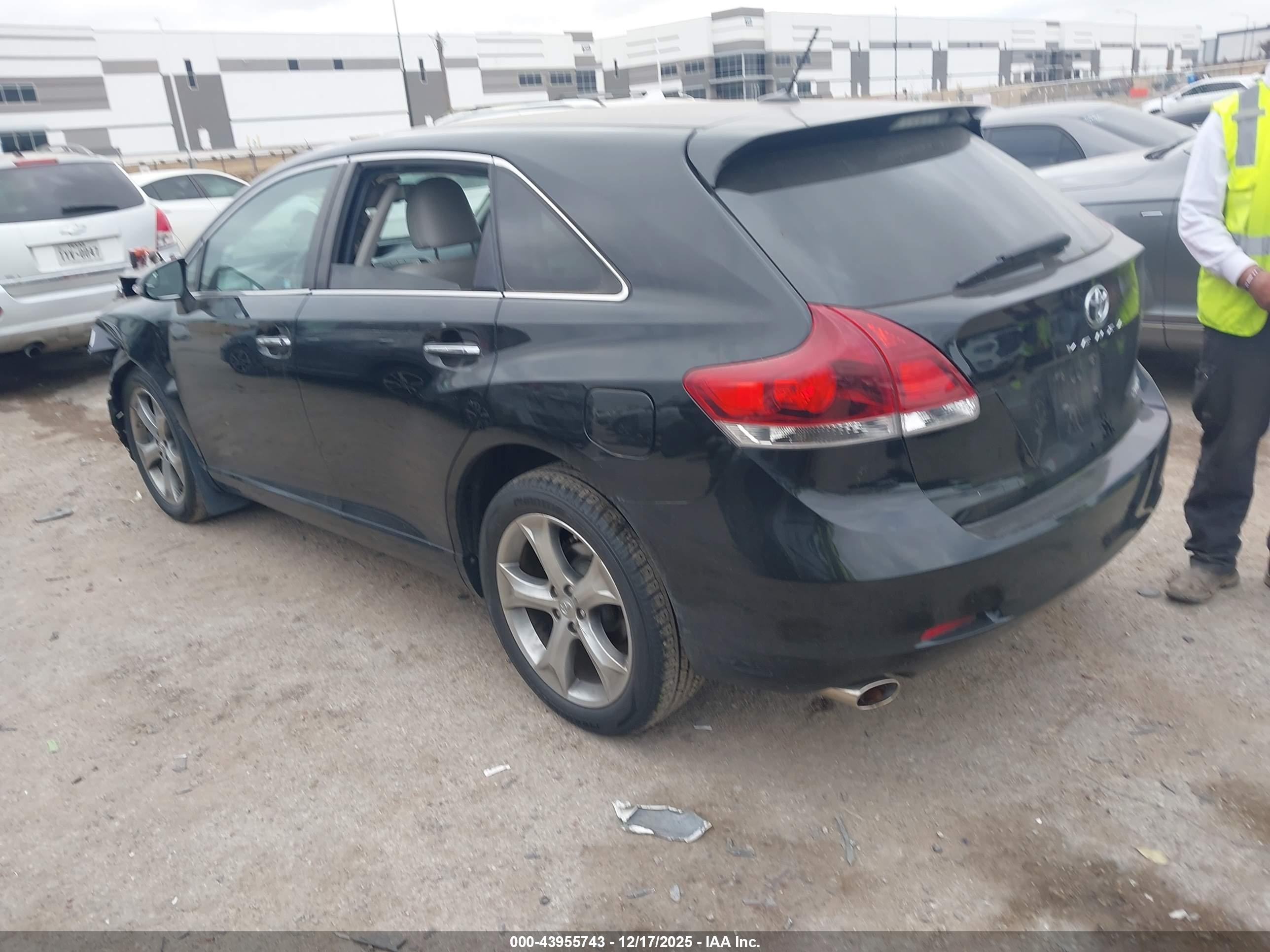 TOYOTA VENZA image 3