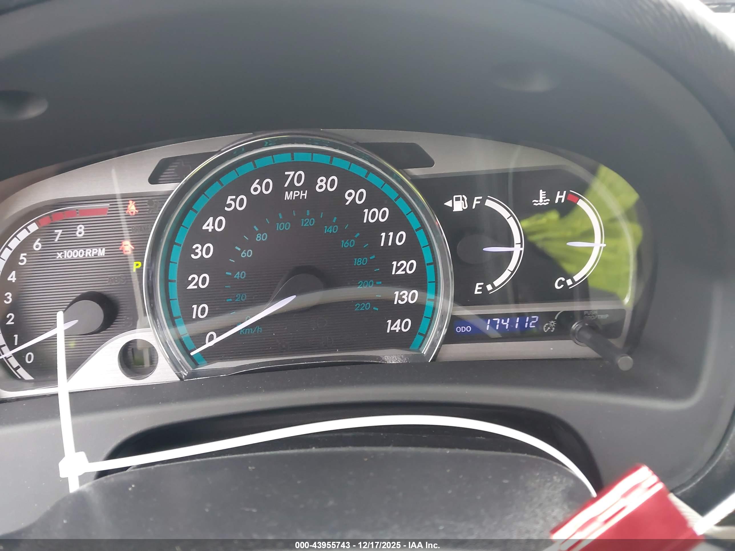 TOYOTA VENZA image 7
