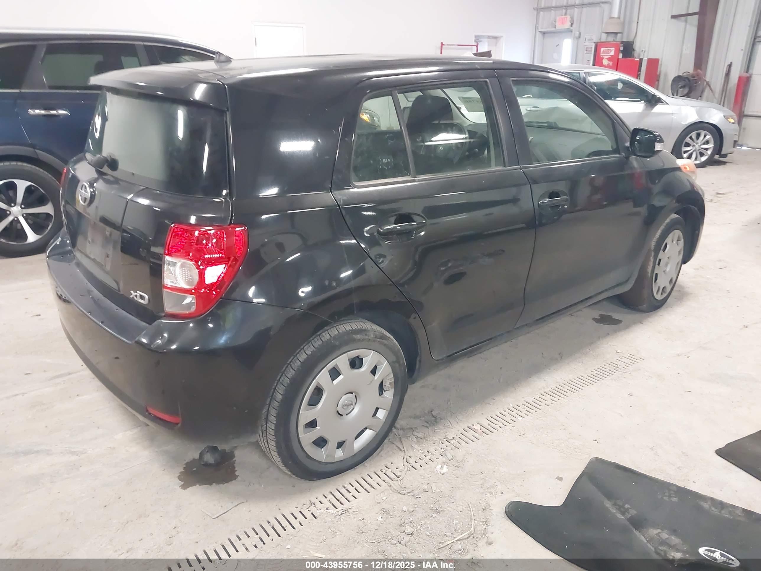 SCION XD image 4