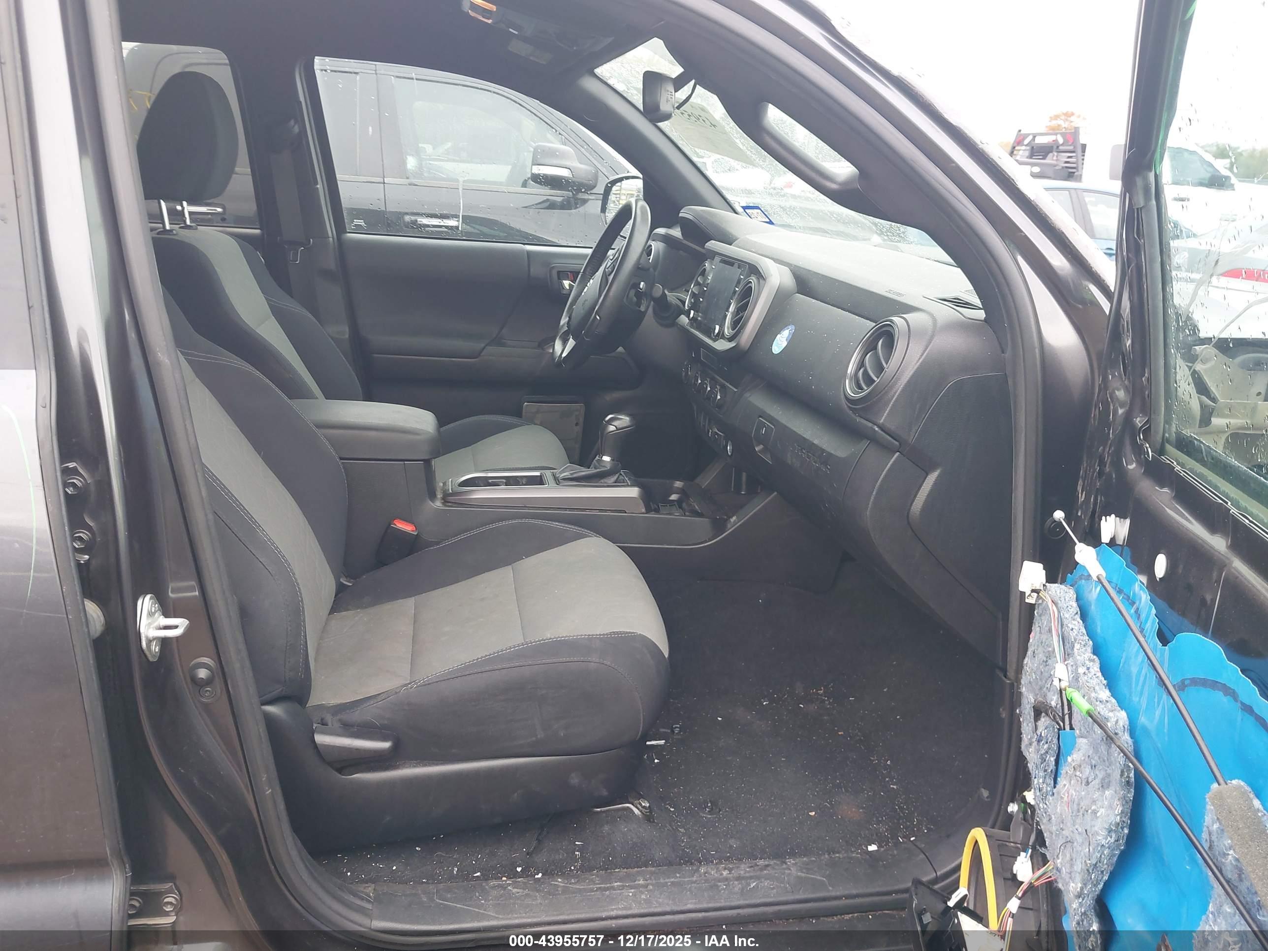 TOYOTA TACOMA image 5
