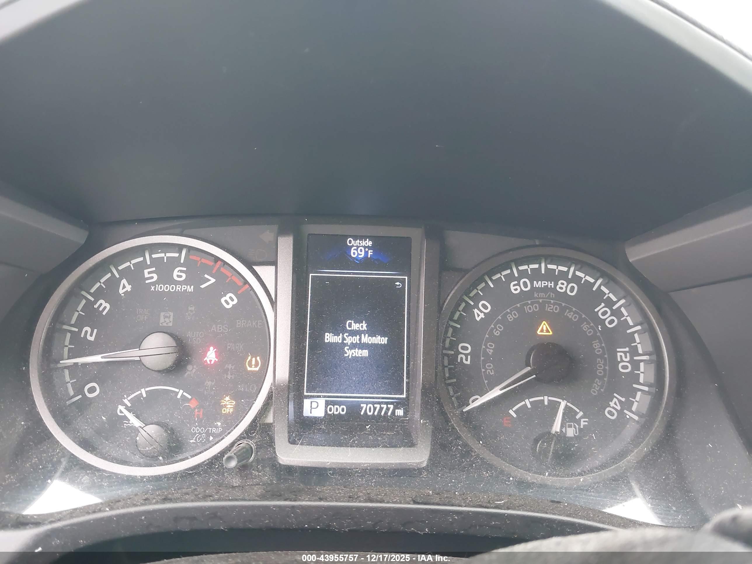 TOYOTA TACOMA image 7