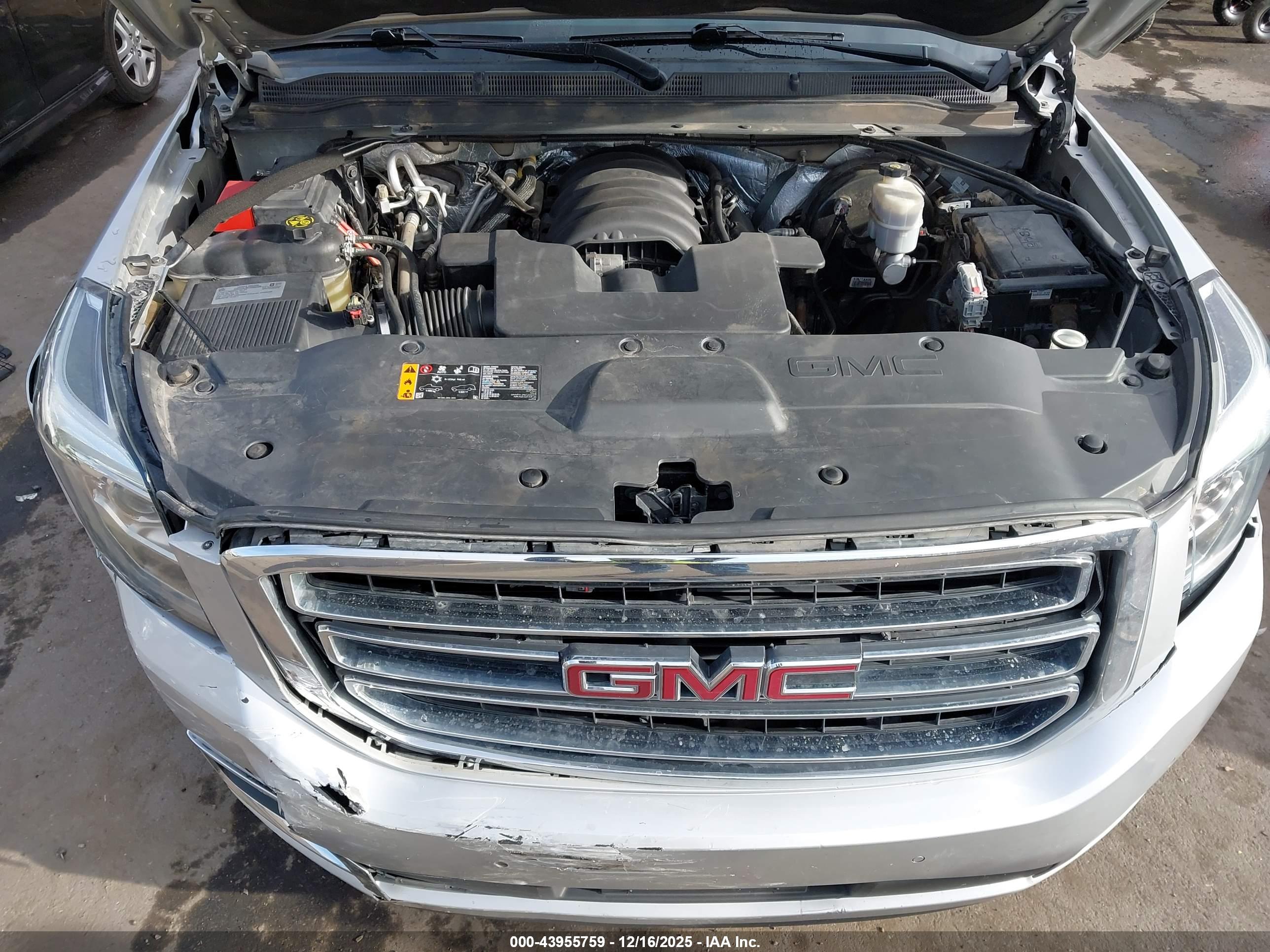 GMC YUKON image 10