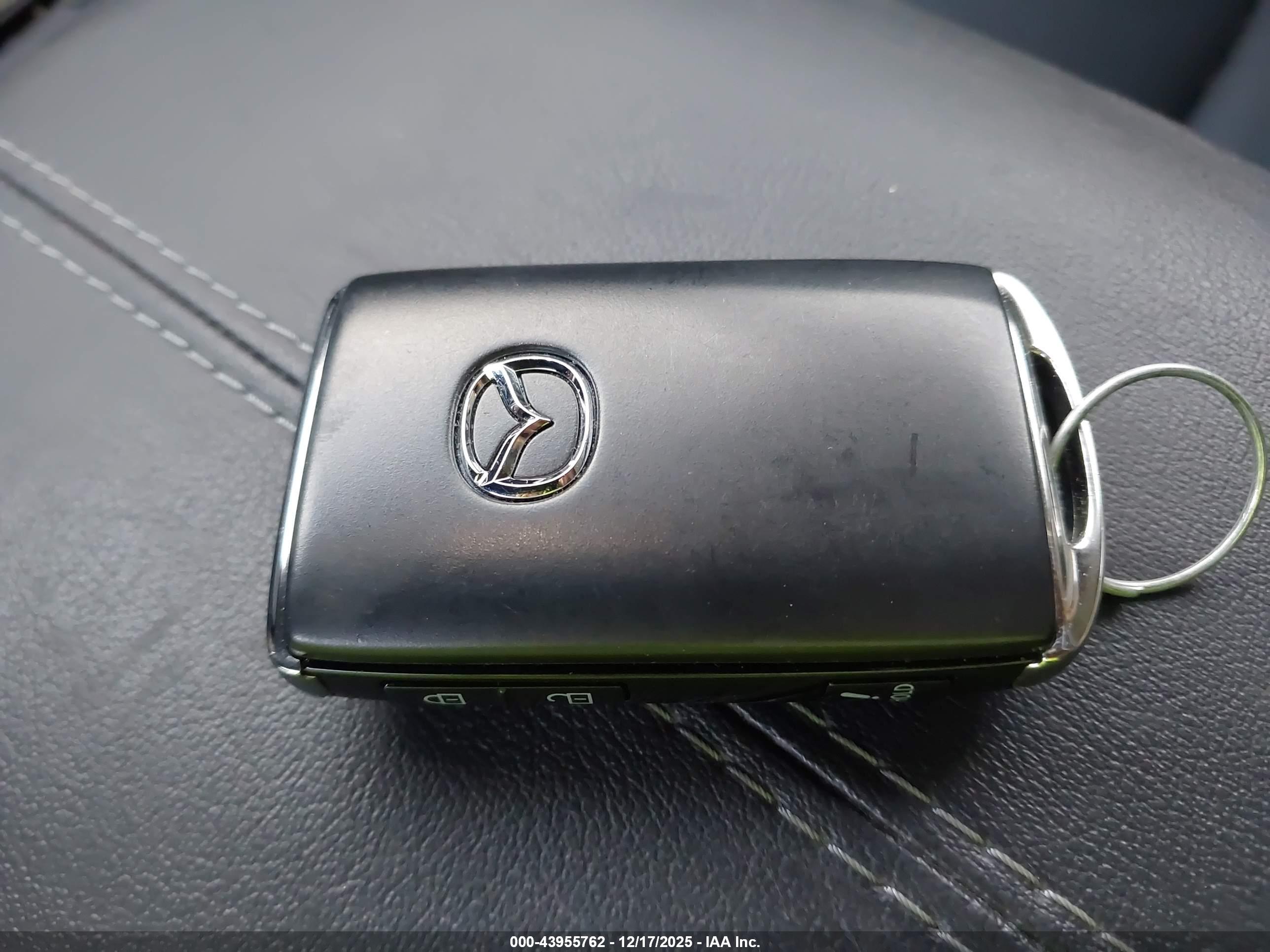 MAZDA CX-30 image 11