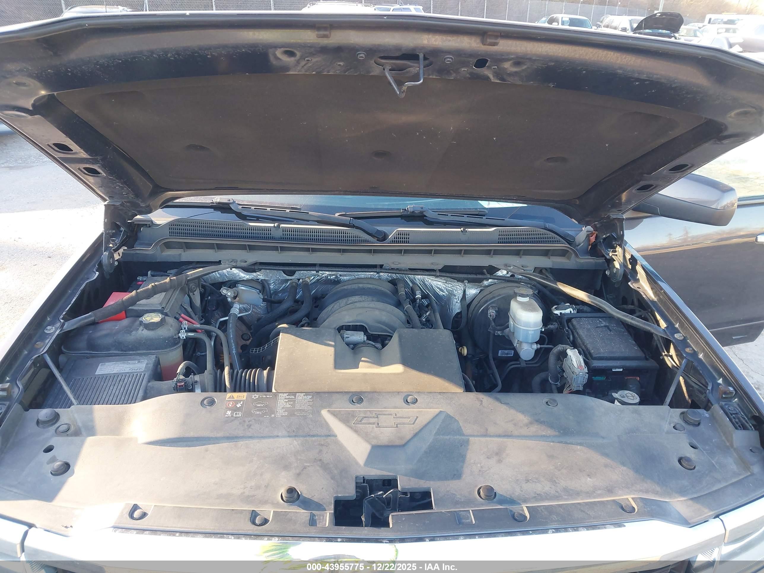 CHEVROLET SILVERADO image 10