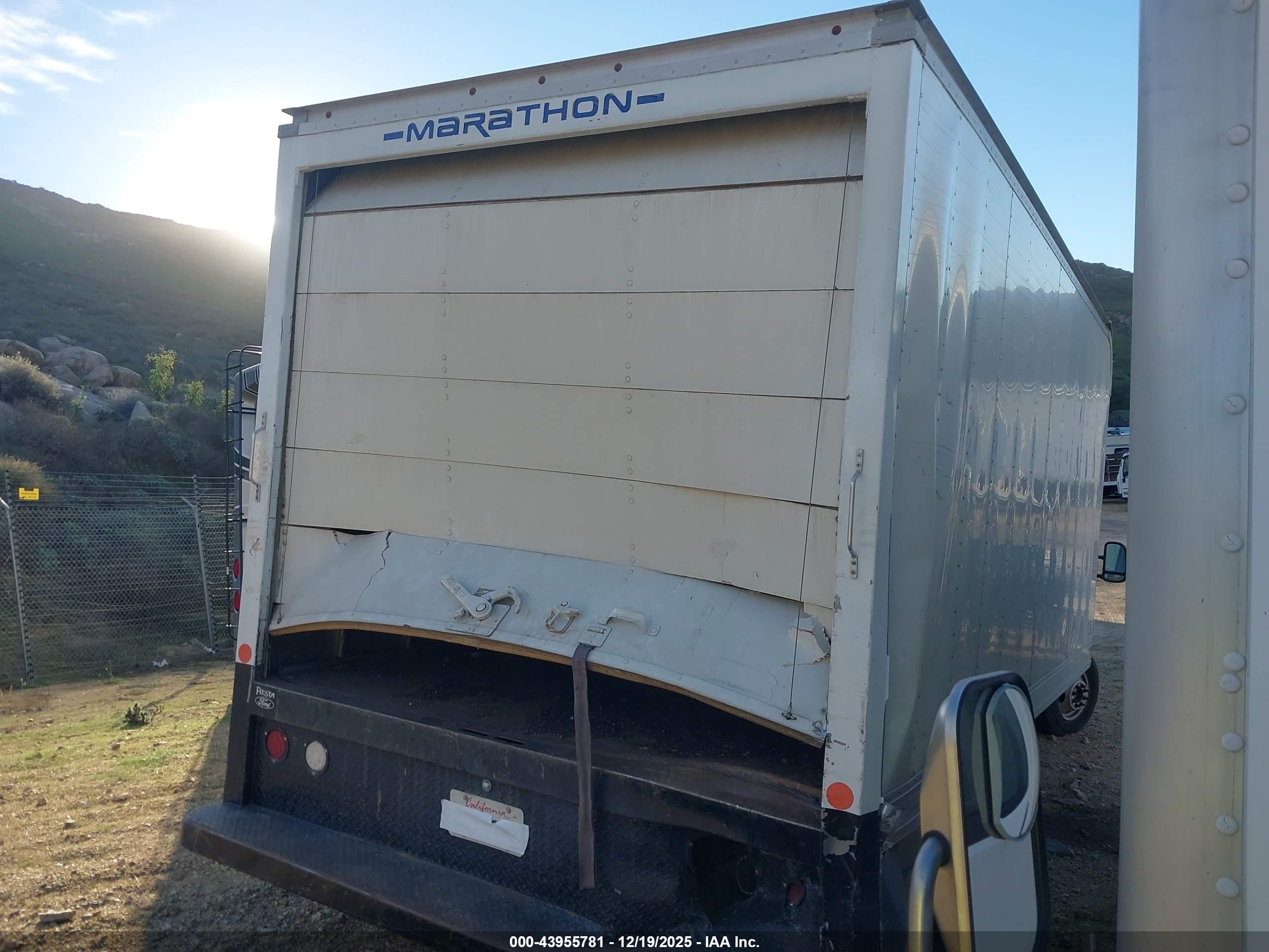 FORD E-450 image 4