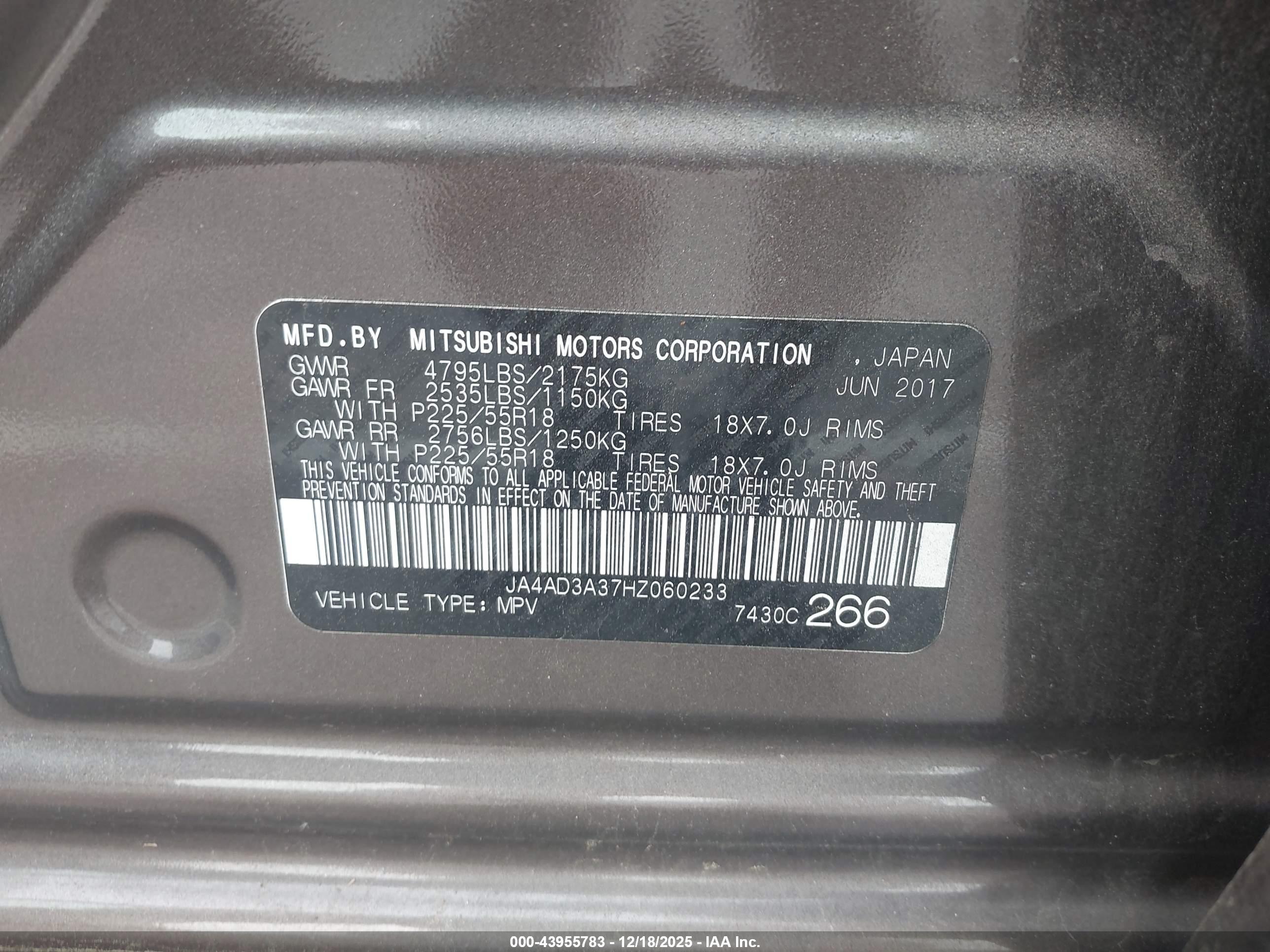 MITSUBISHI OUTLANDER image 9