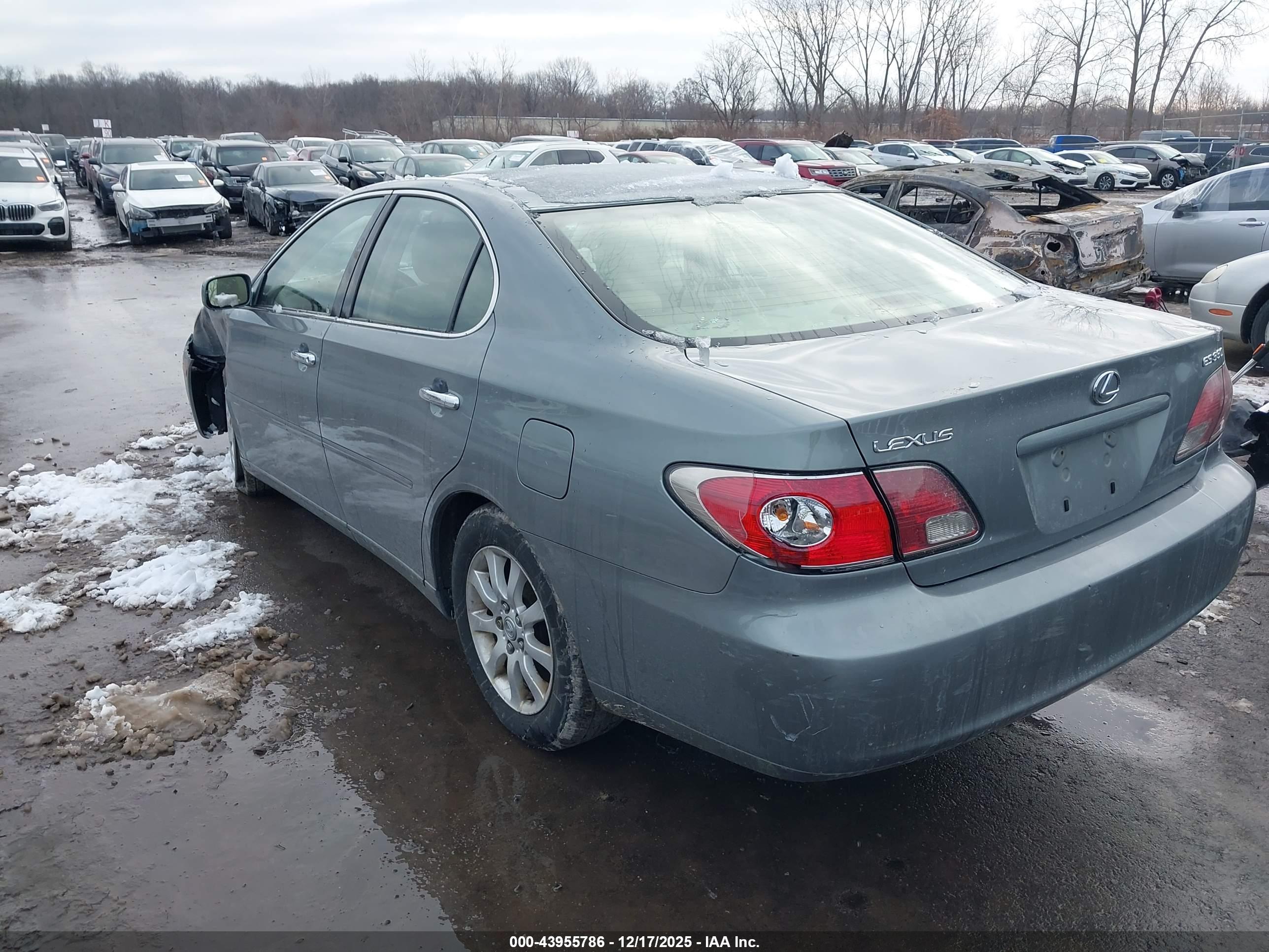 LEXUS ES image 3
