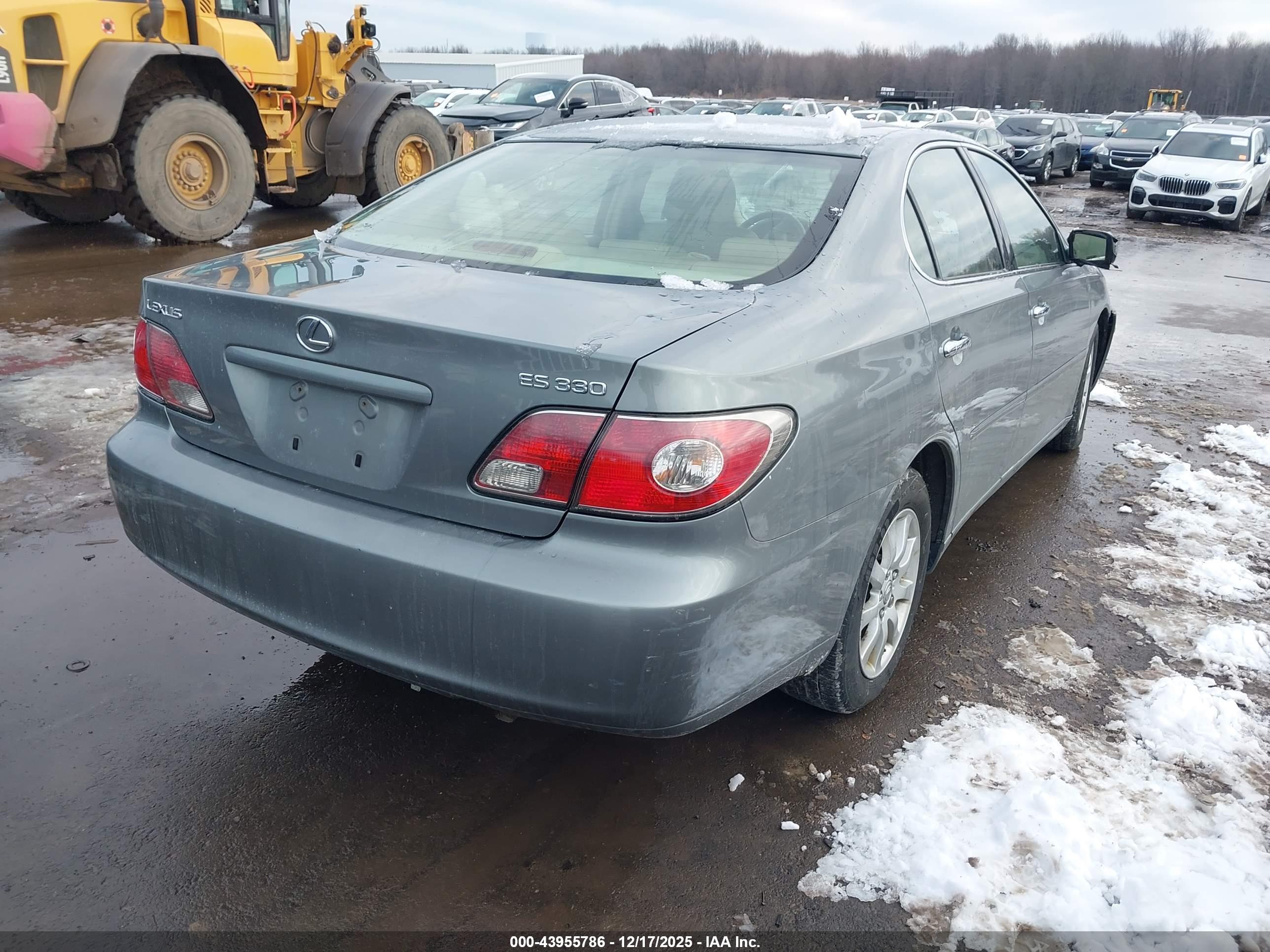 LEXUS ES image 4