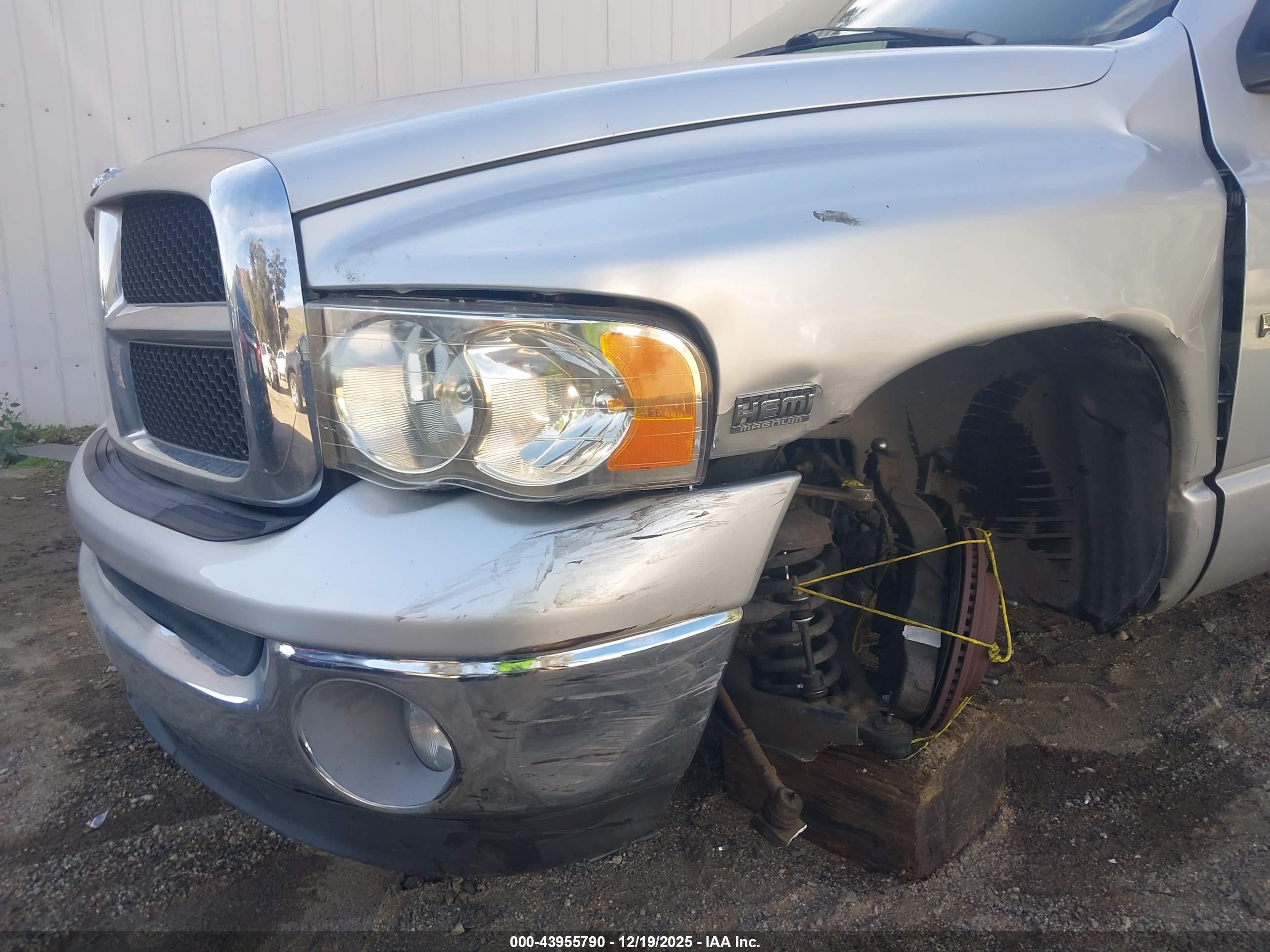 DODGE RAM image 6
