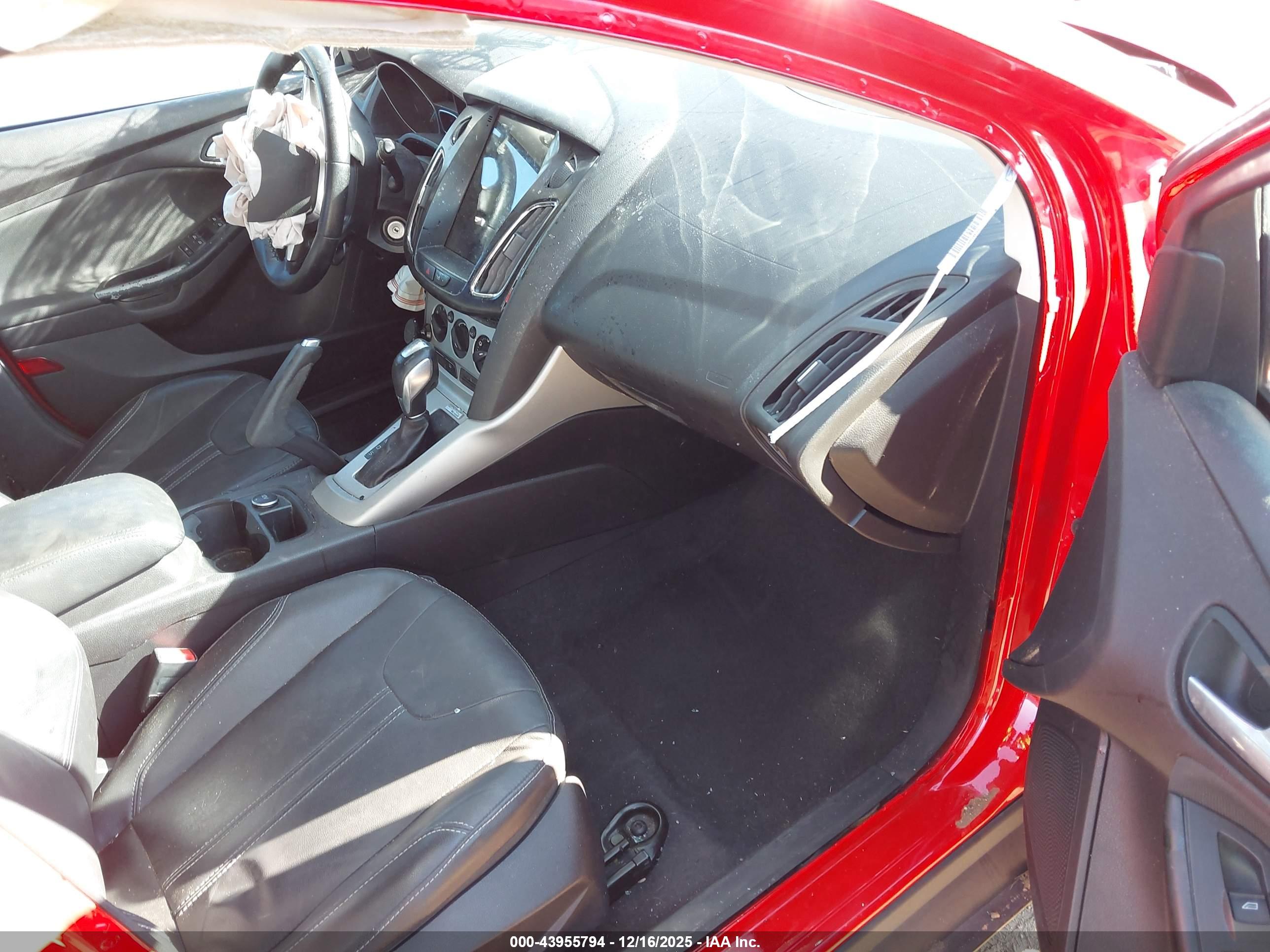 FORD FOCUS image 5