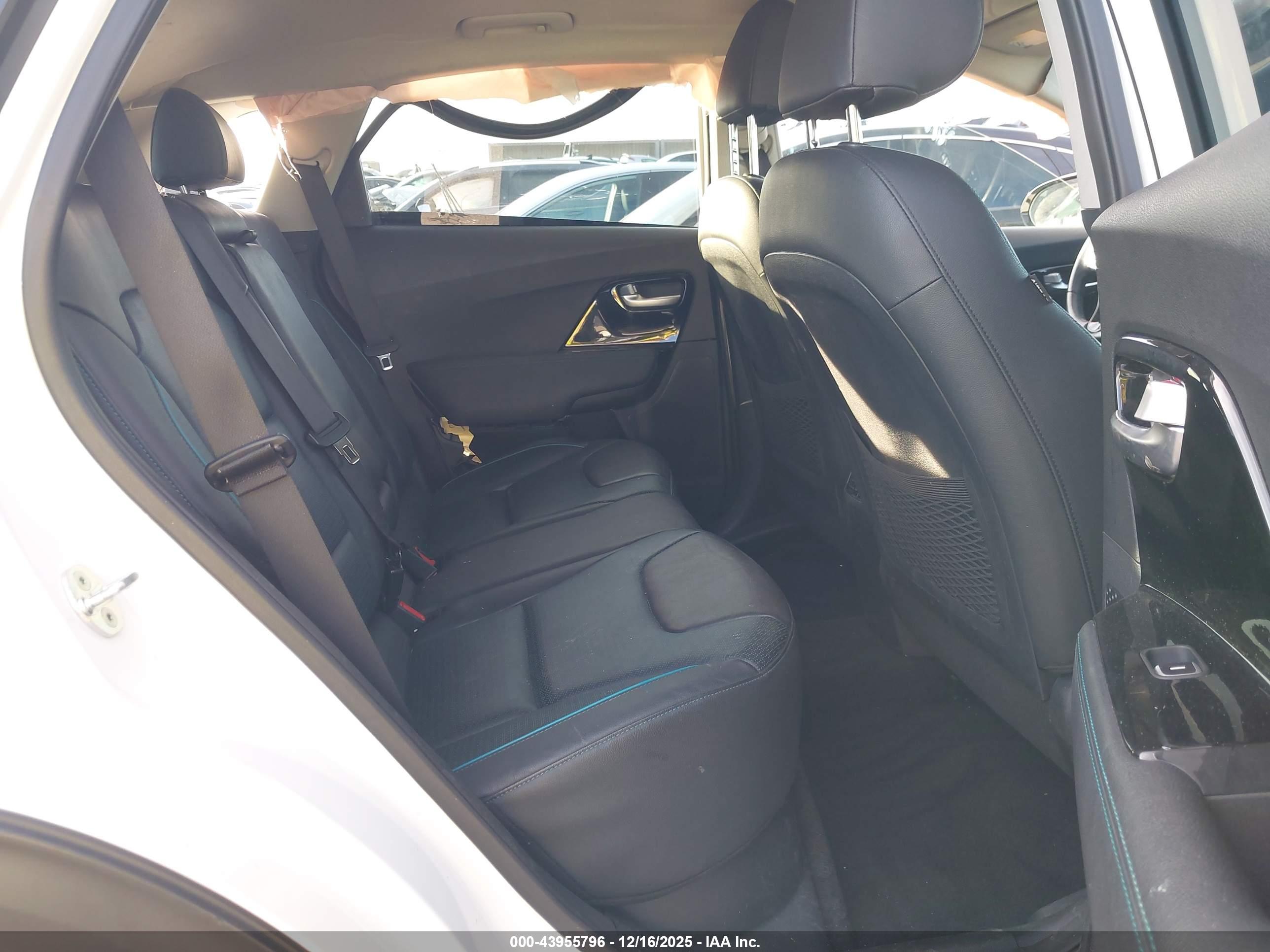 KIA NIRO image 8