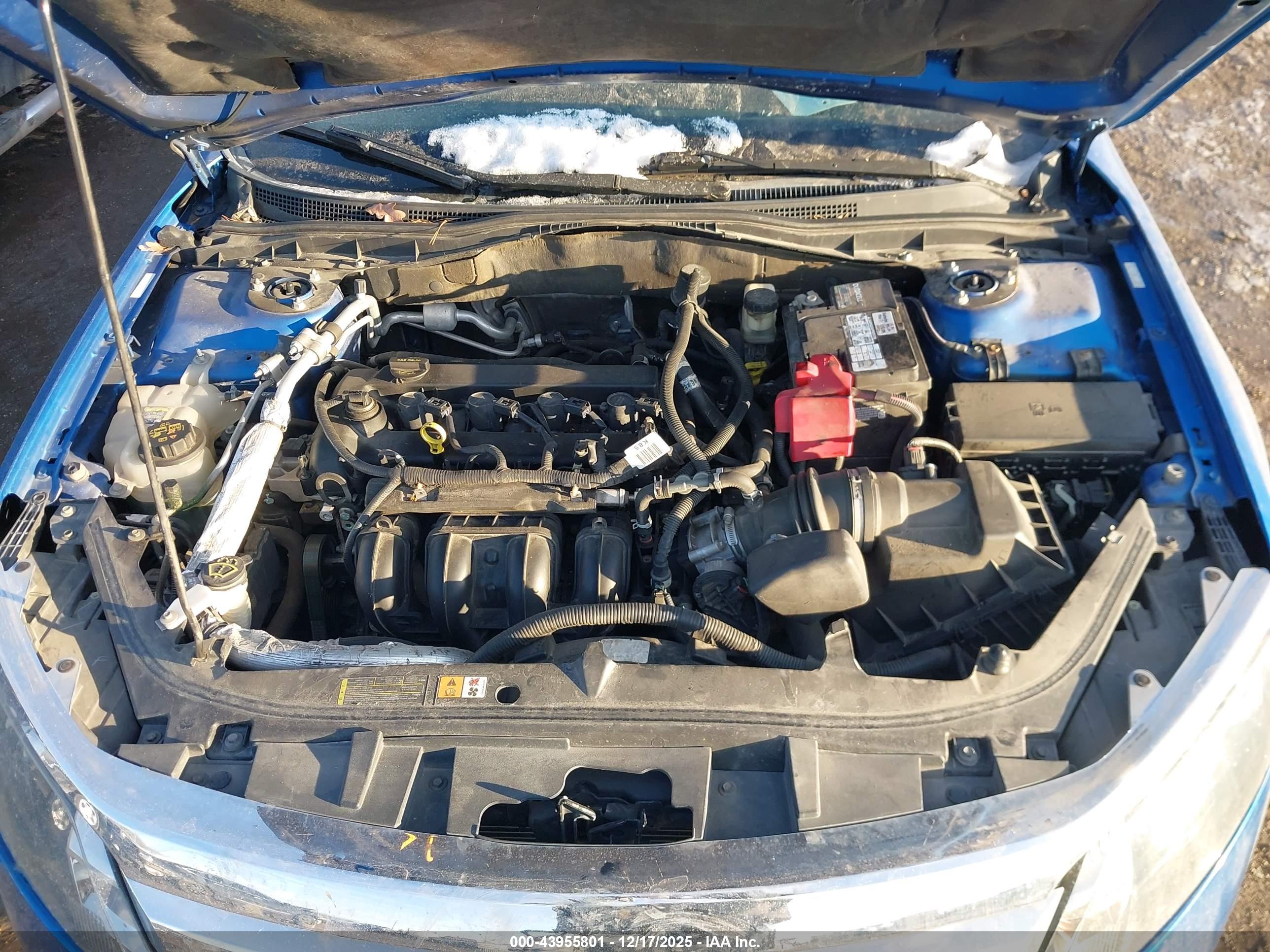 FORD FUSION image 10