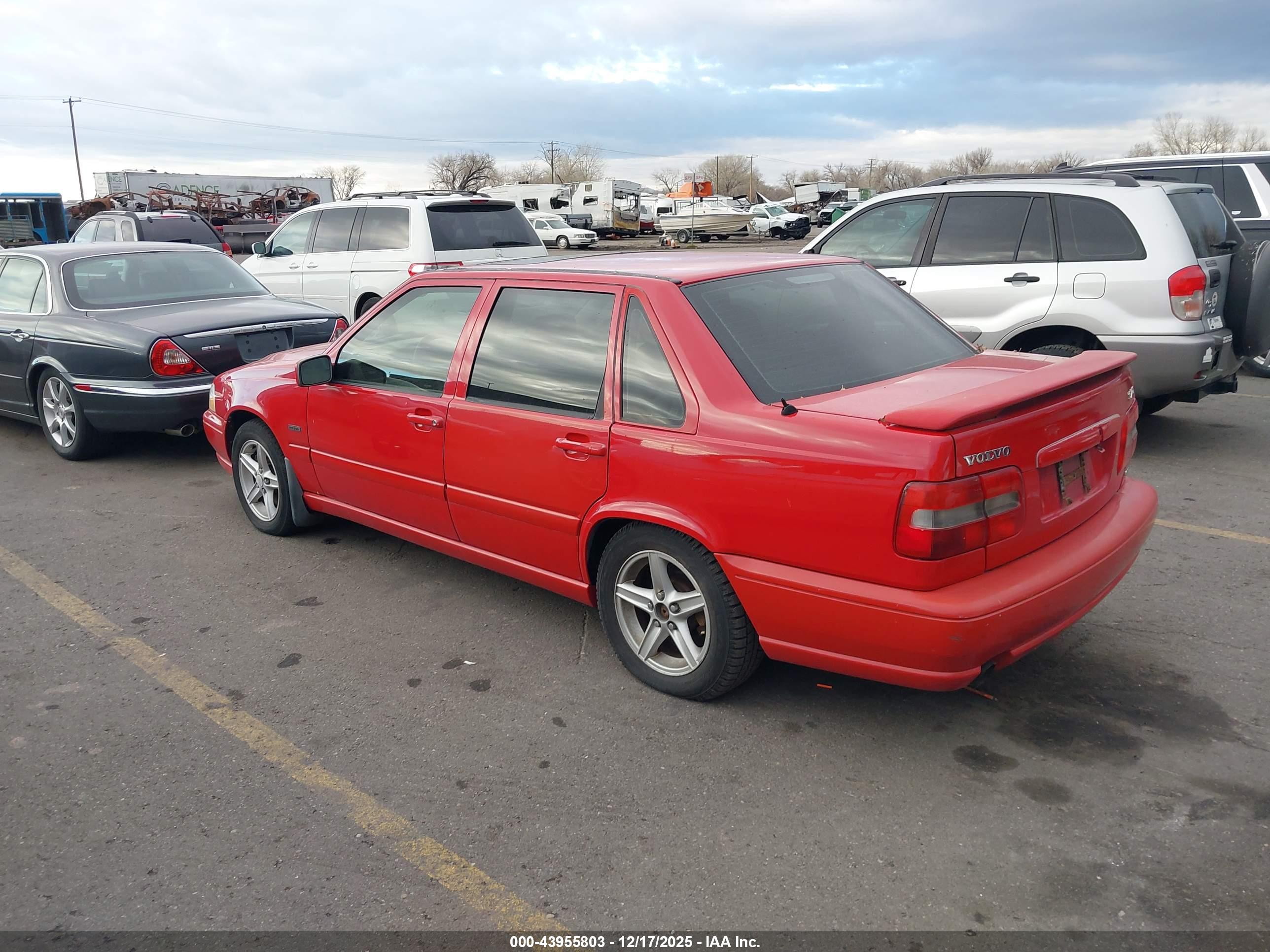 VOLVO S70 image 3