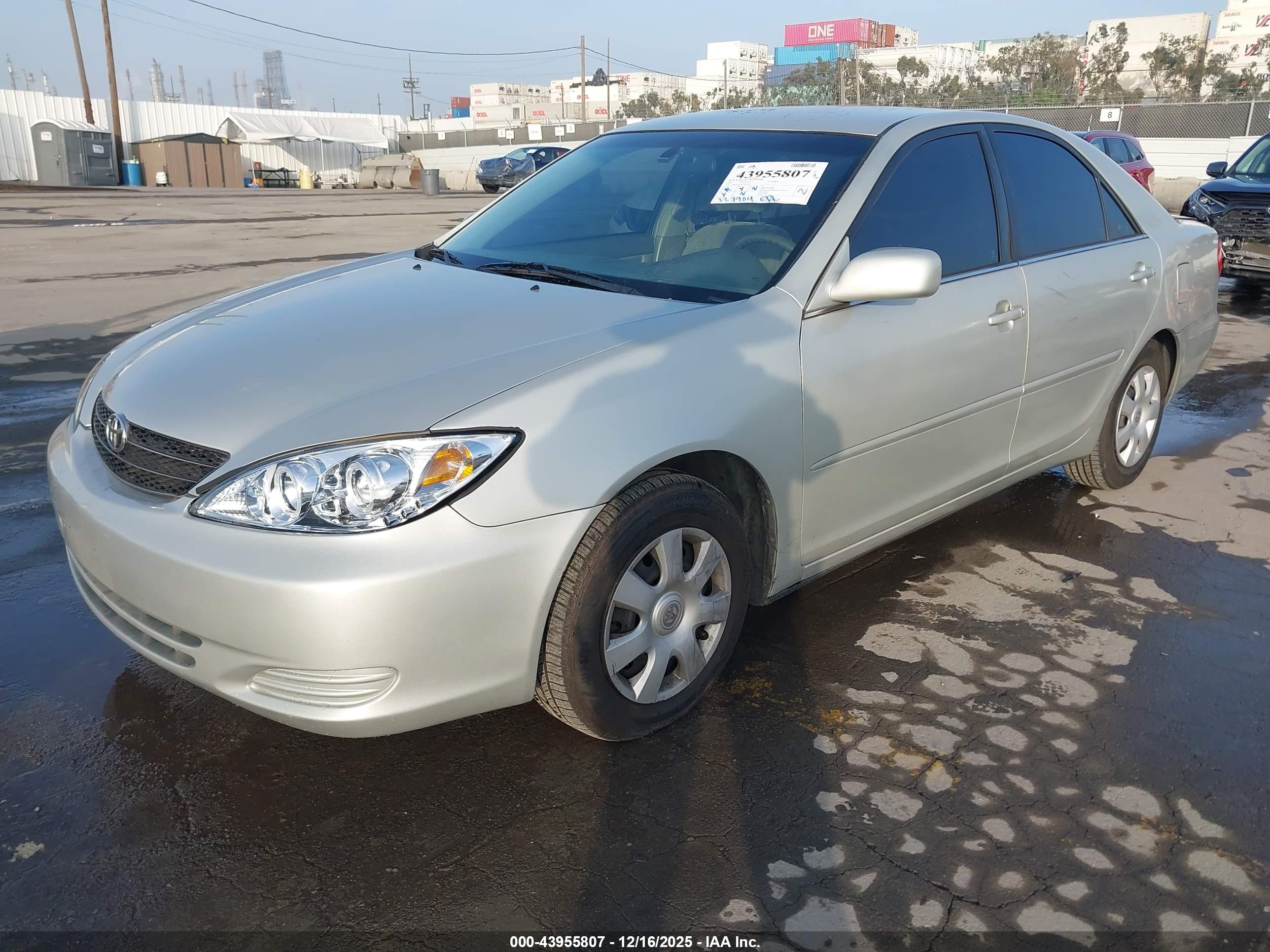 TOYOTA CAMRY image 2