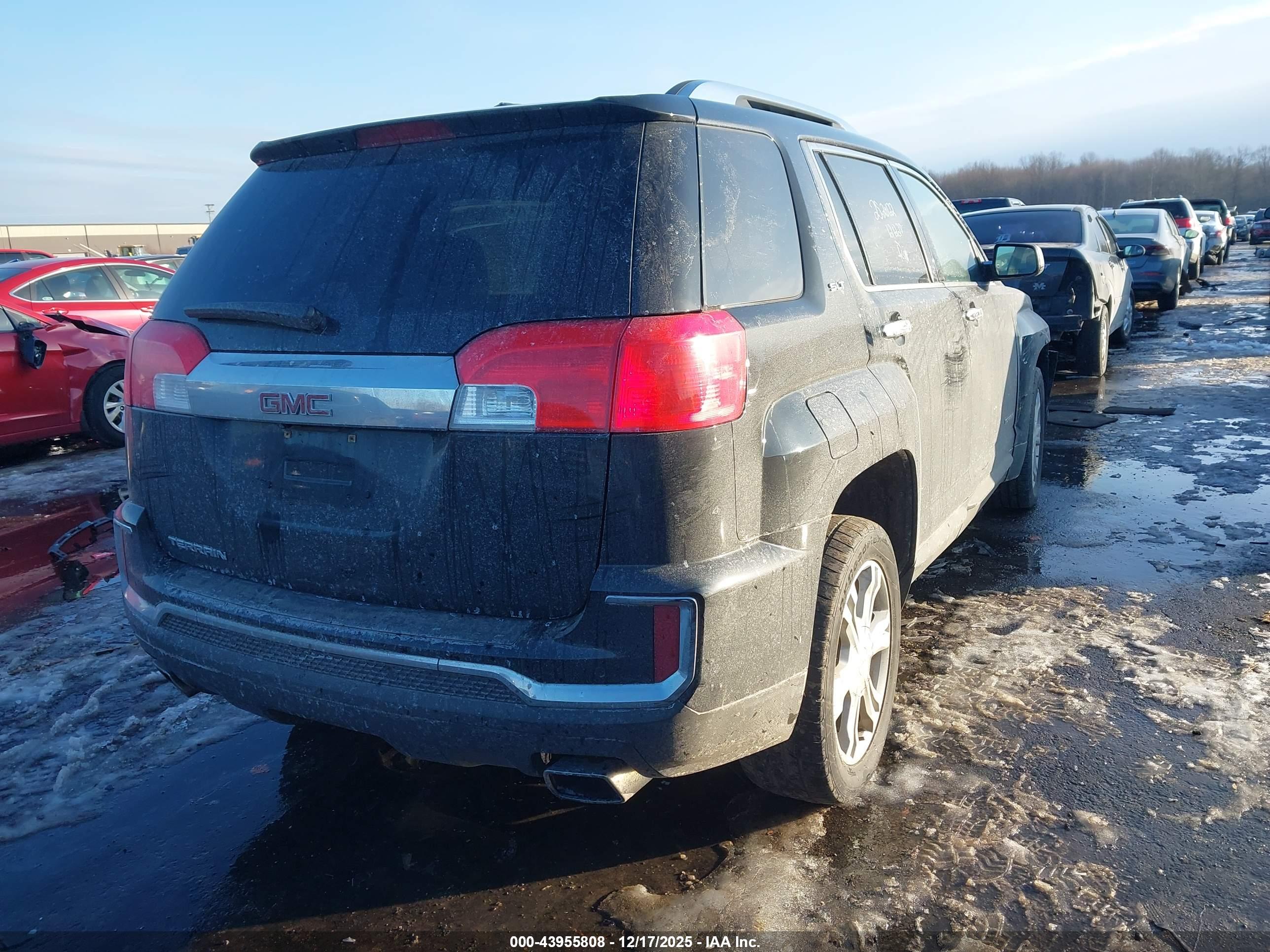 GMC TERRAIN image 4