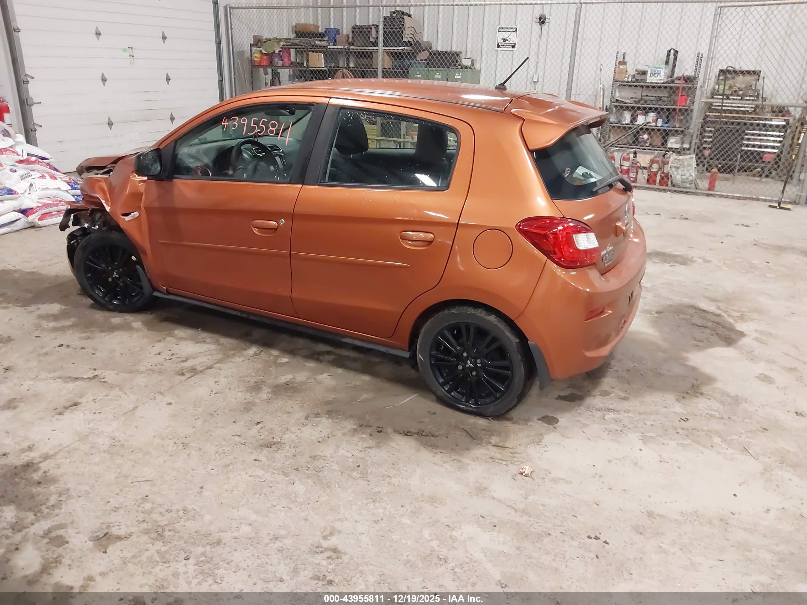 MITSUBISHI MIRAGE image 3