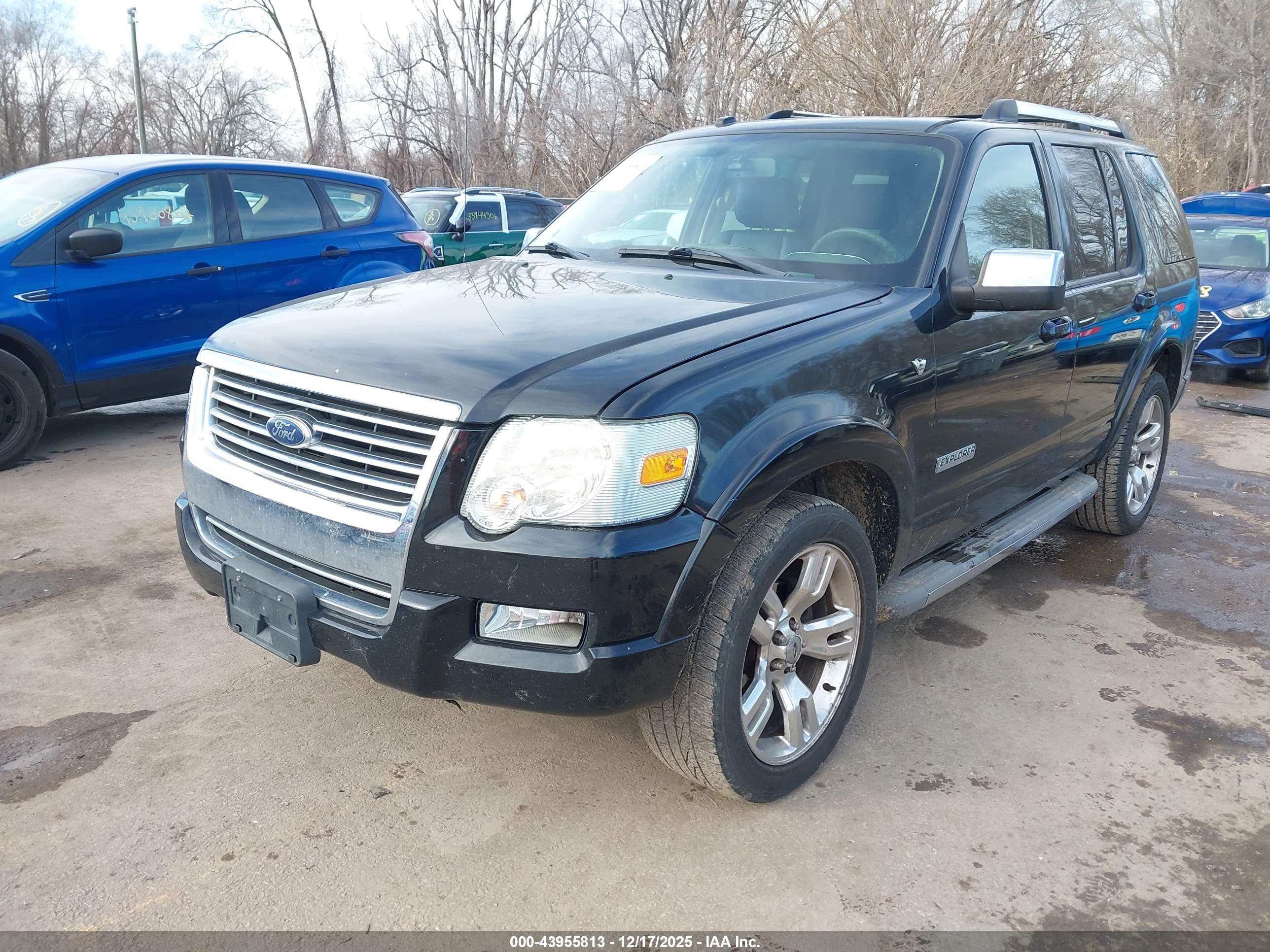 FORD EXPLORER image 2