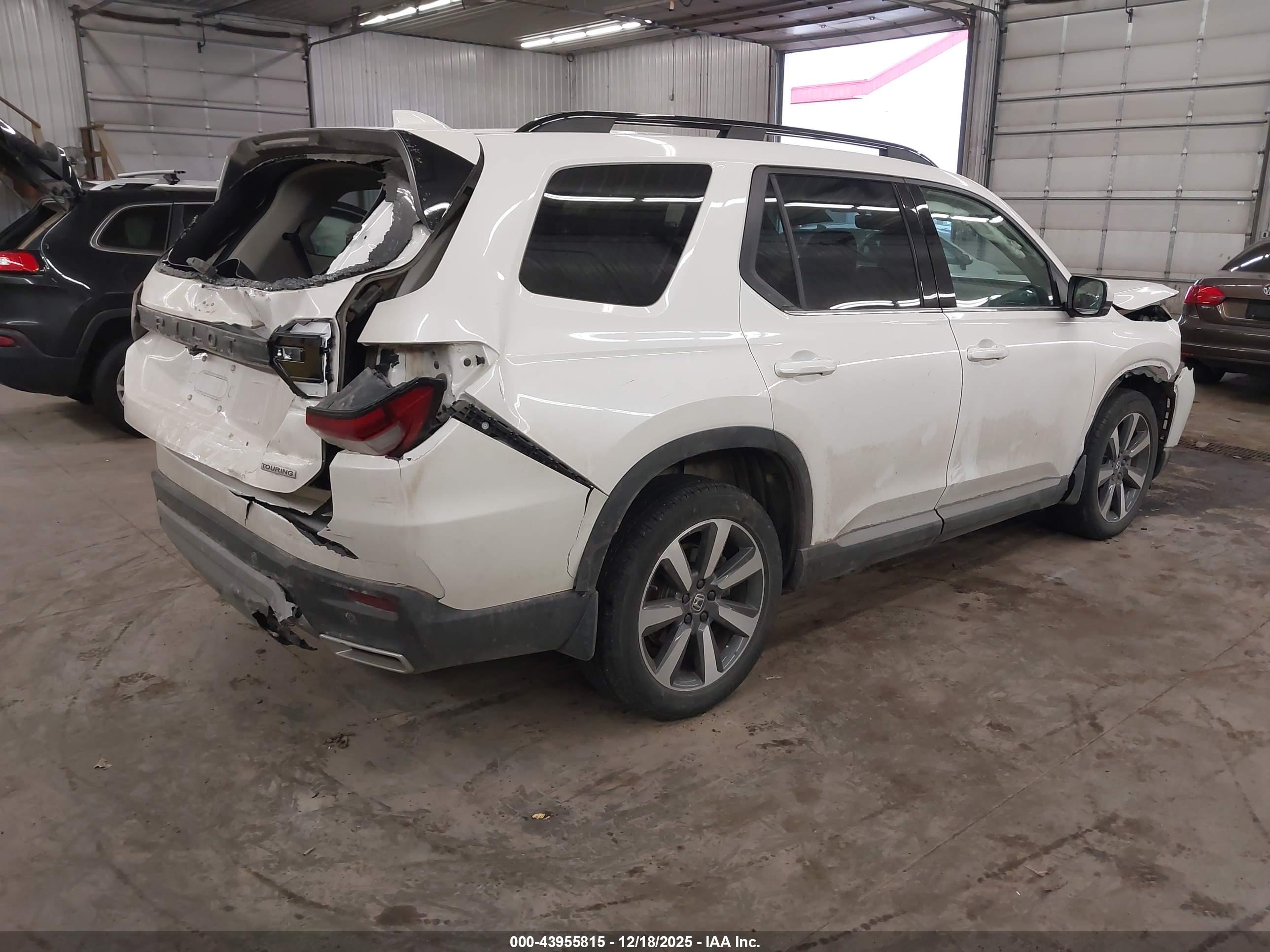 HONDA PILOT image 4