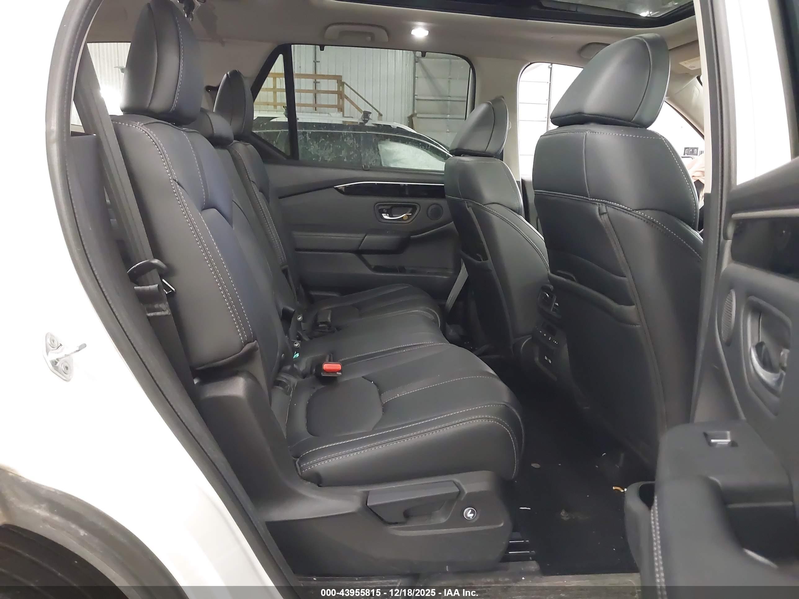 HONDA PILOT image 8