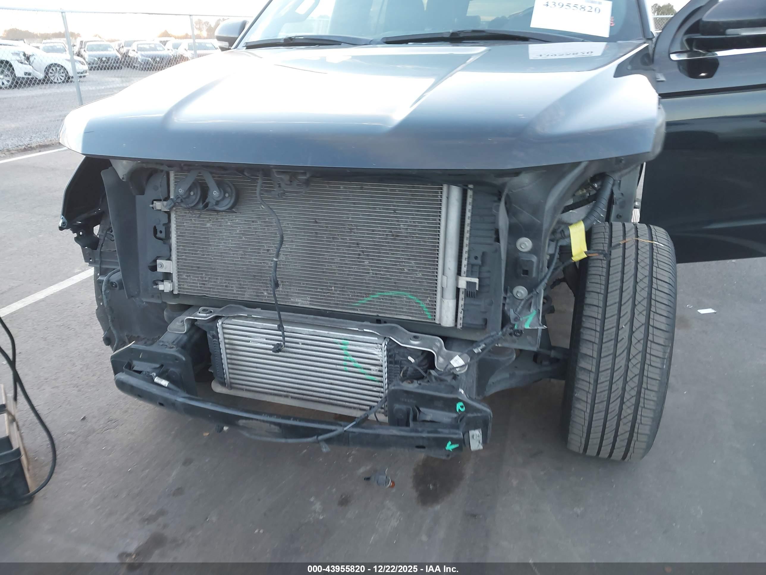FORD EXPEDITION image 6