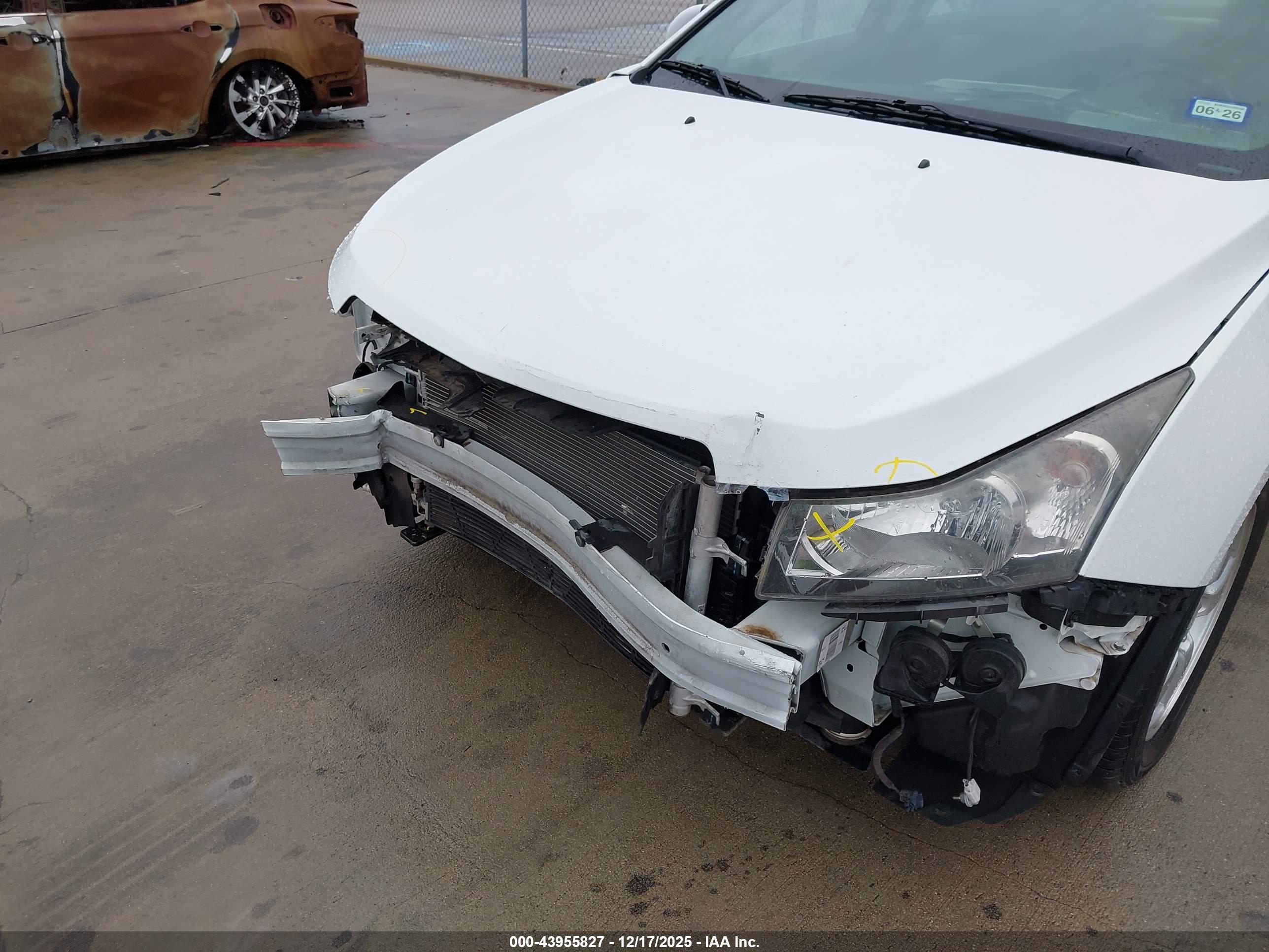 CHEVROLET CRUZE image 6