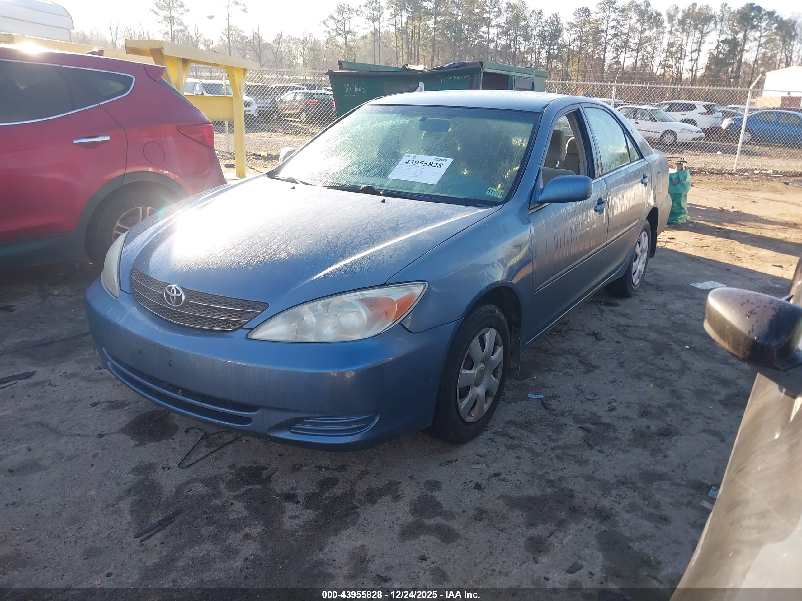 TOYOTA CAMRY image 2