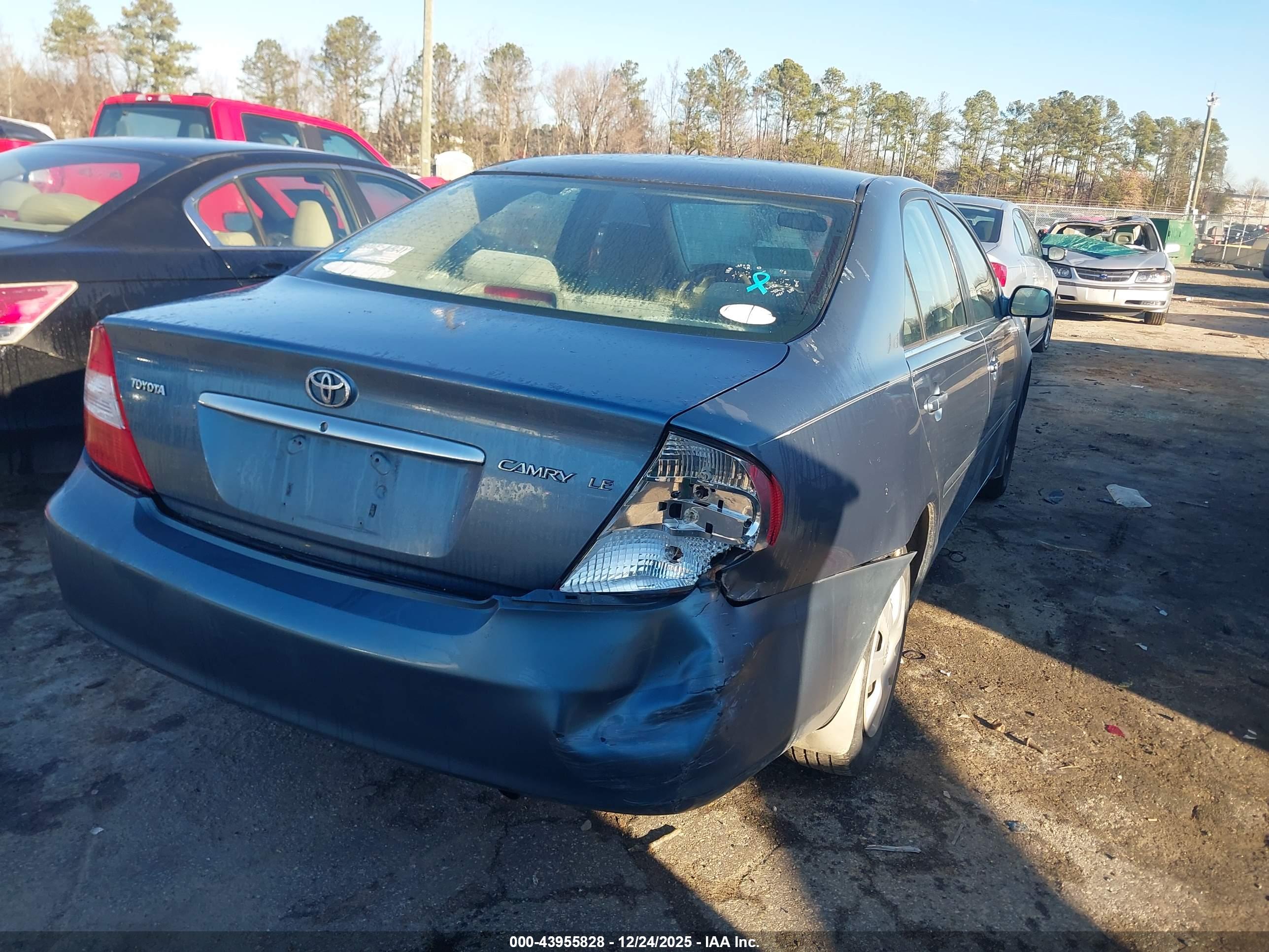 TOYOTA CAMRY image 4