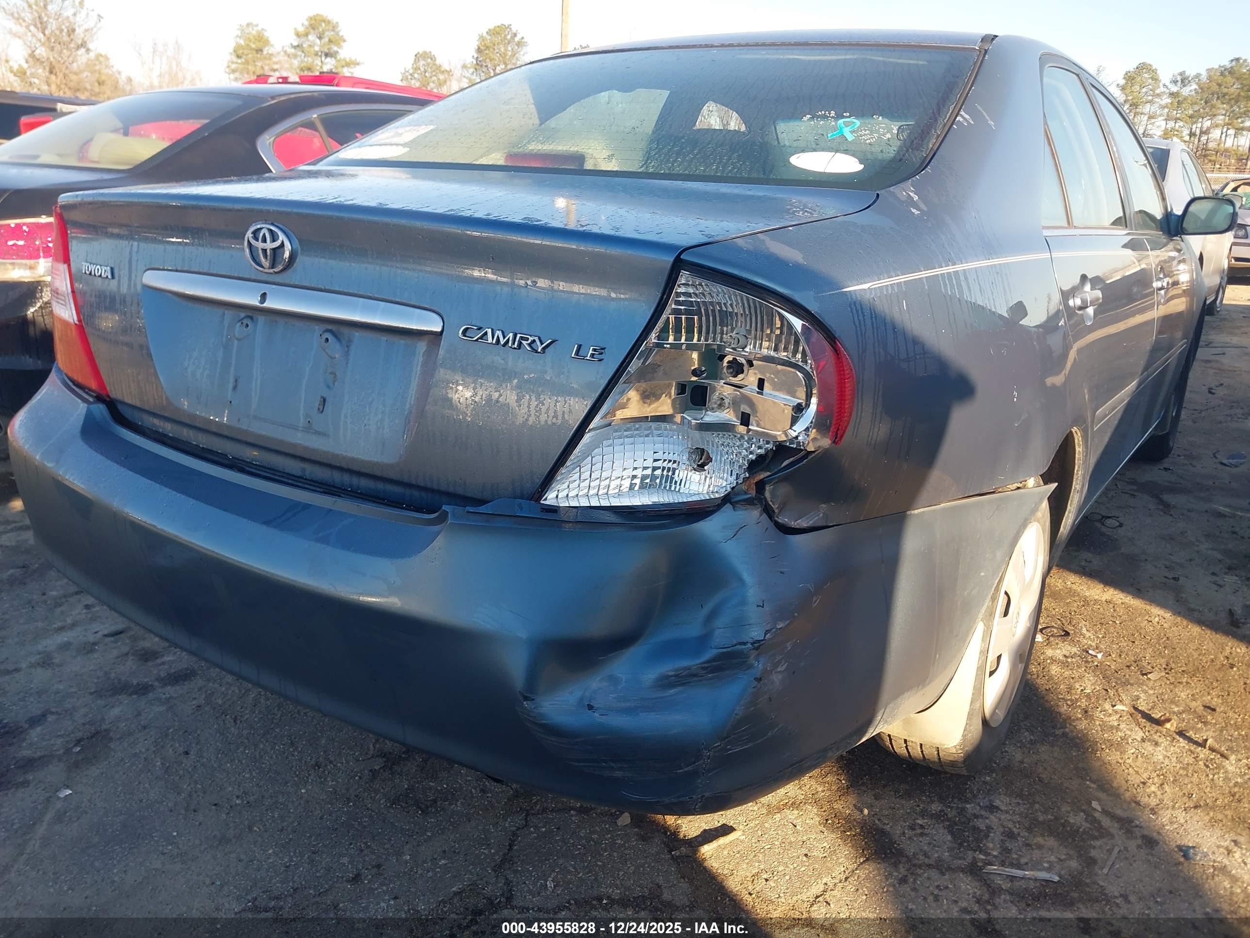 TOYOTA CAMRY image 6