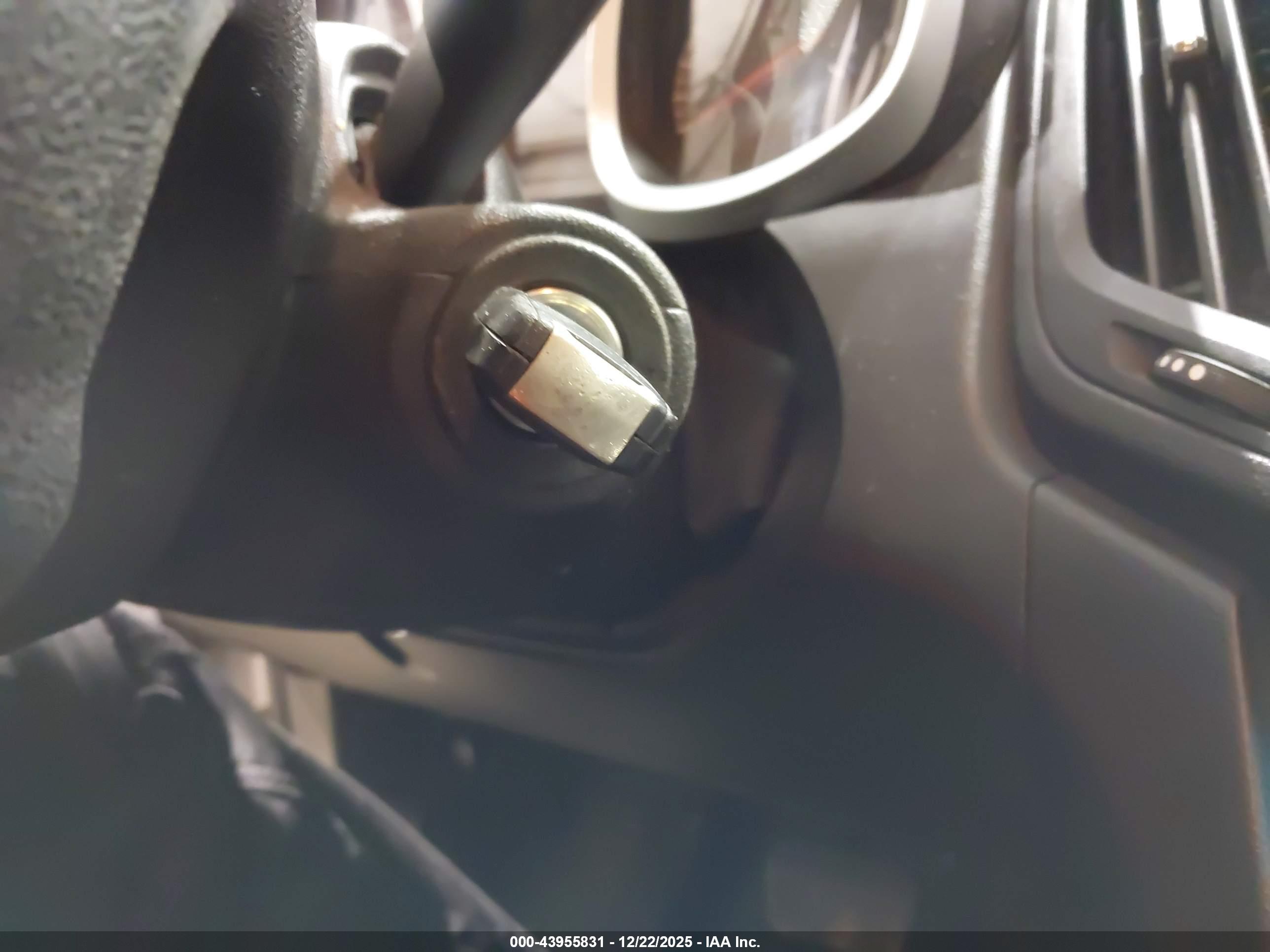 CHEVROLET EQUINOX image 11