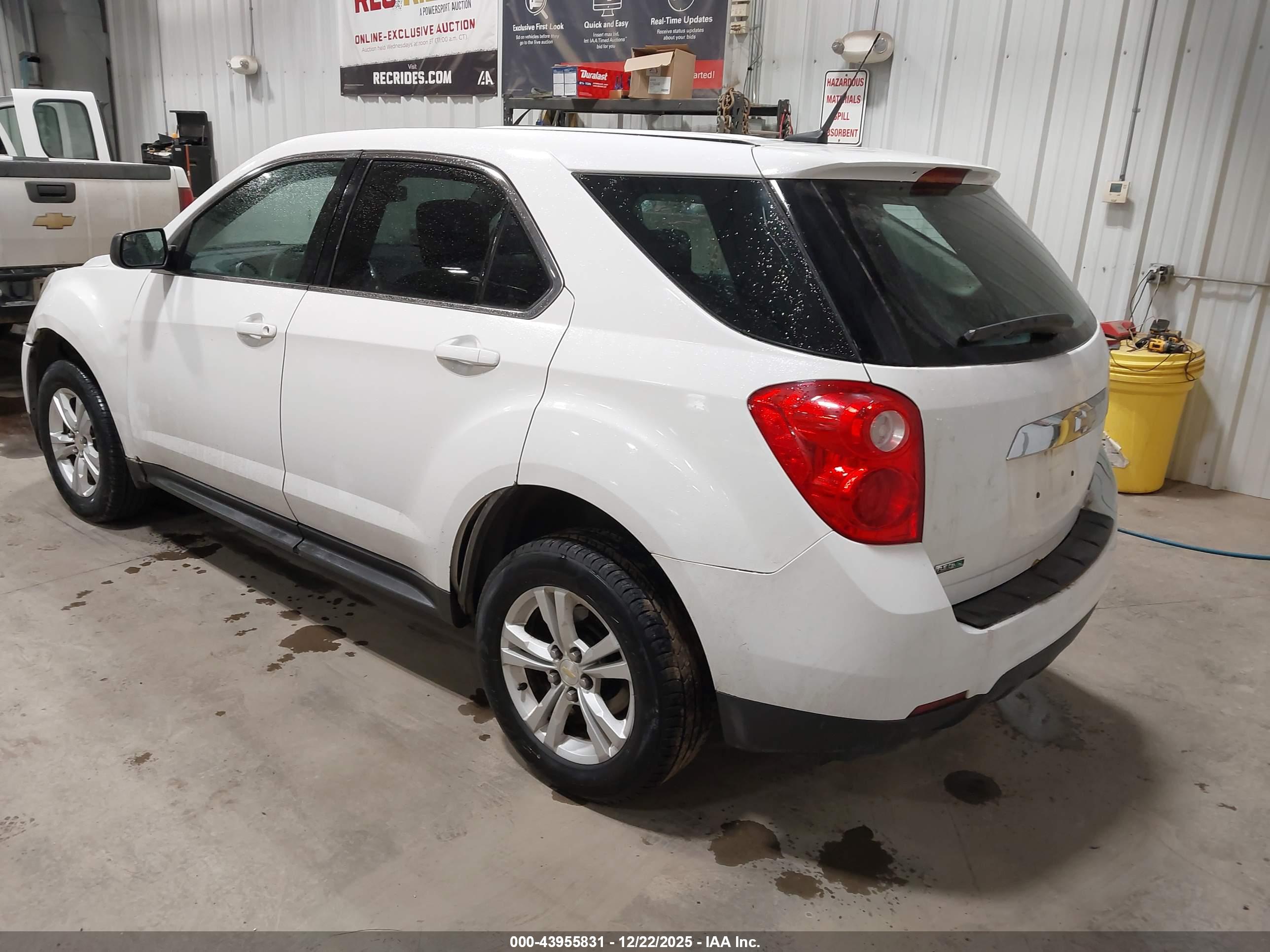CHEVROLET EQUINOX image 3