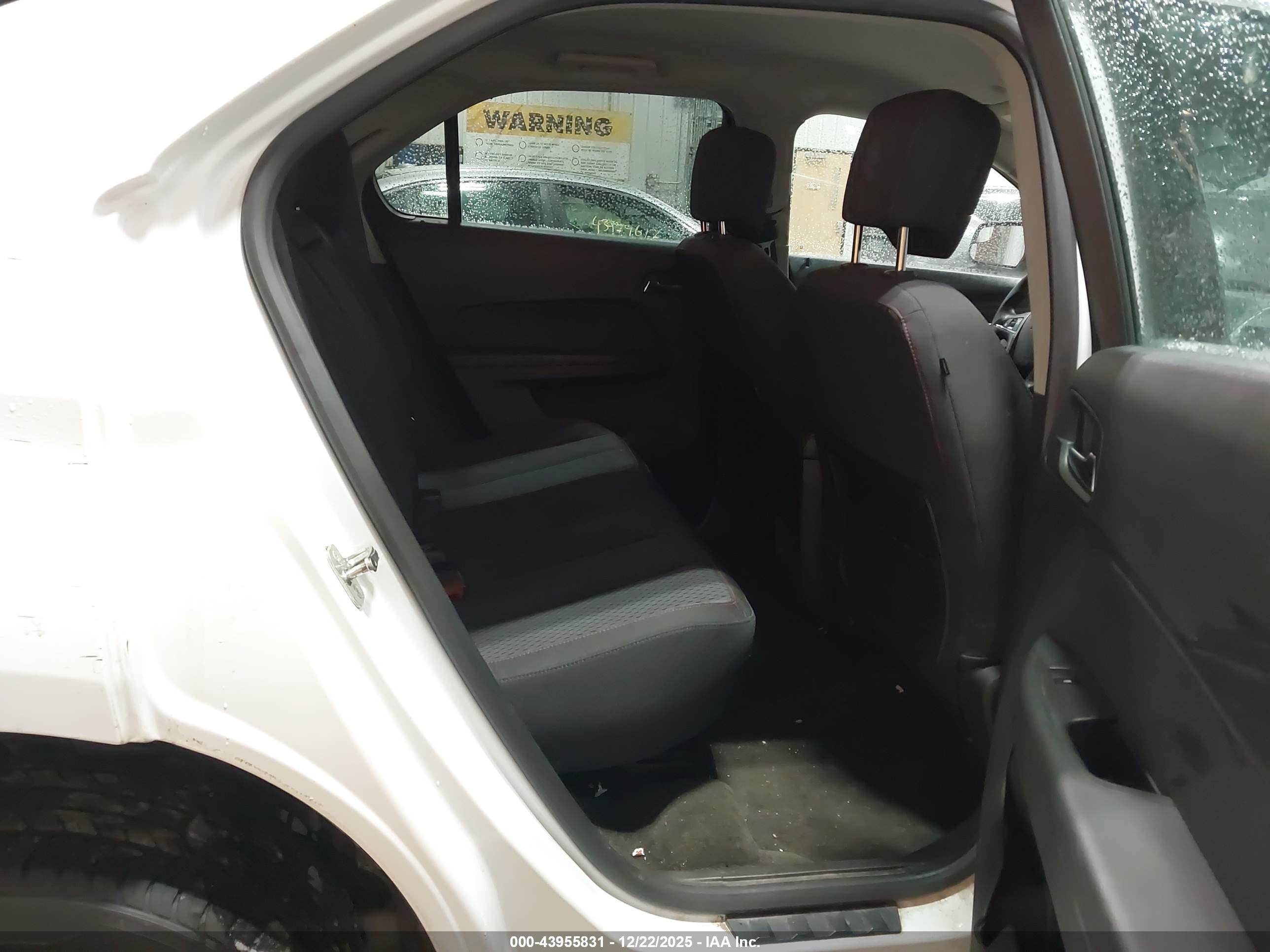 CHEVROLET EQUINOX image 8