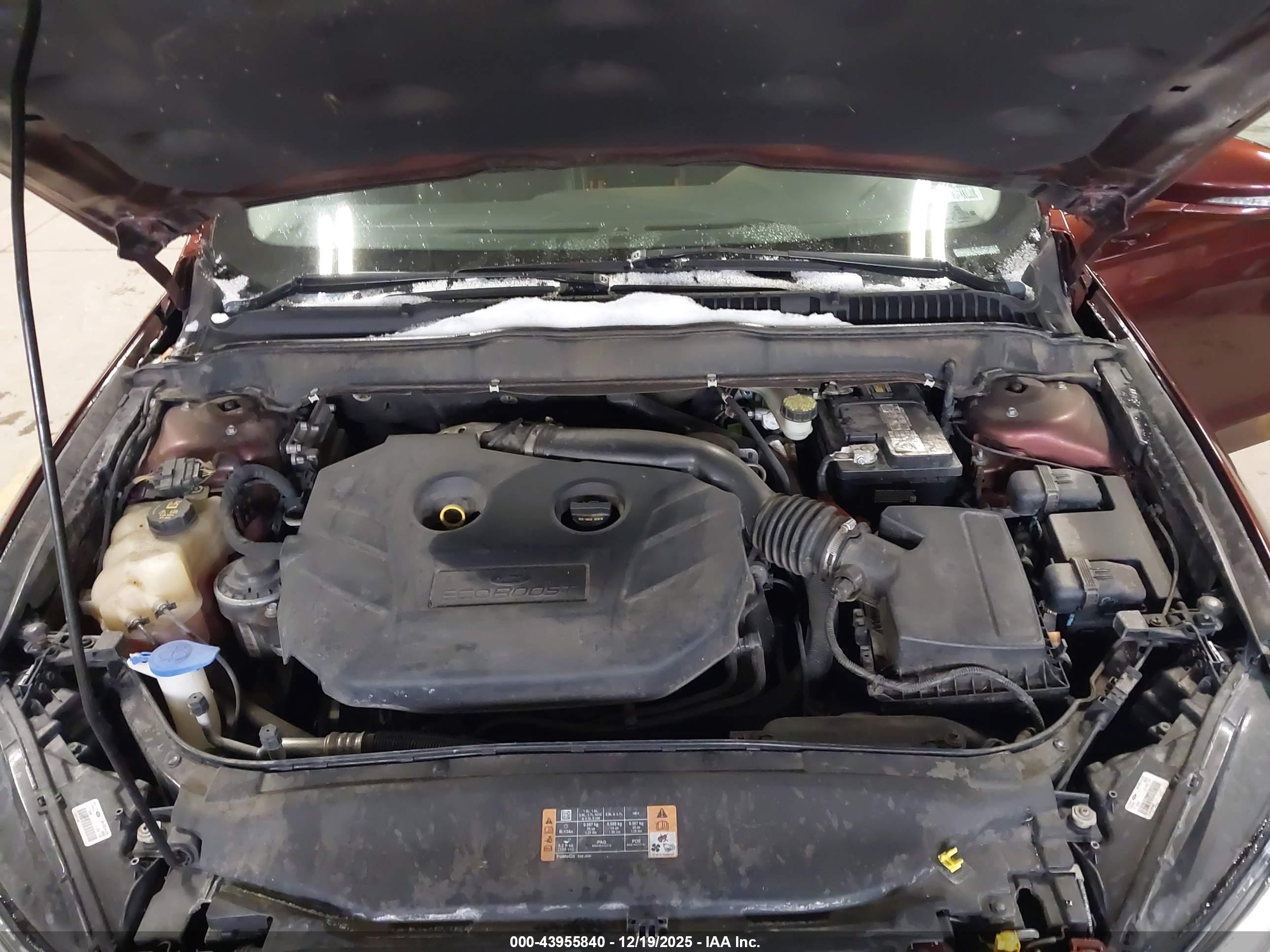FORD FUSION image 10
