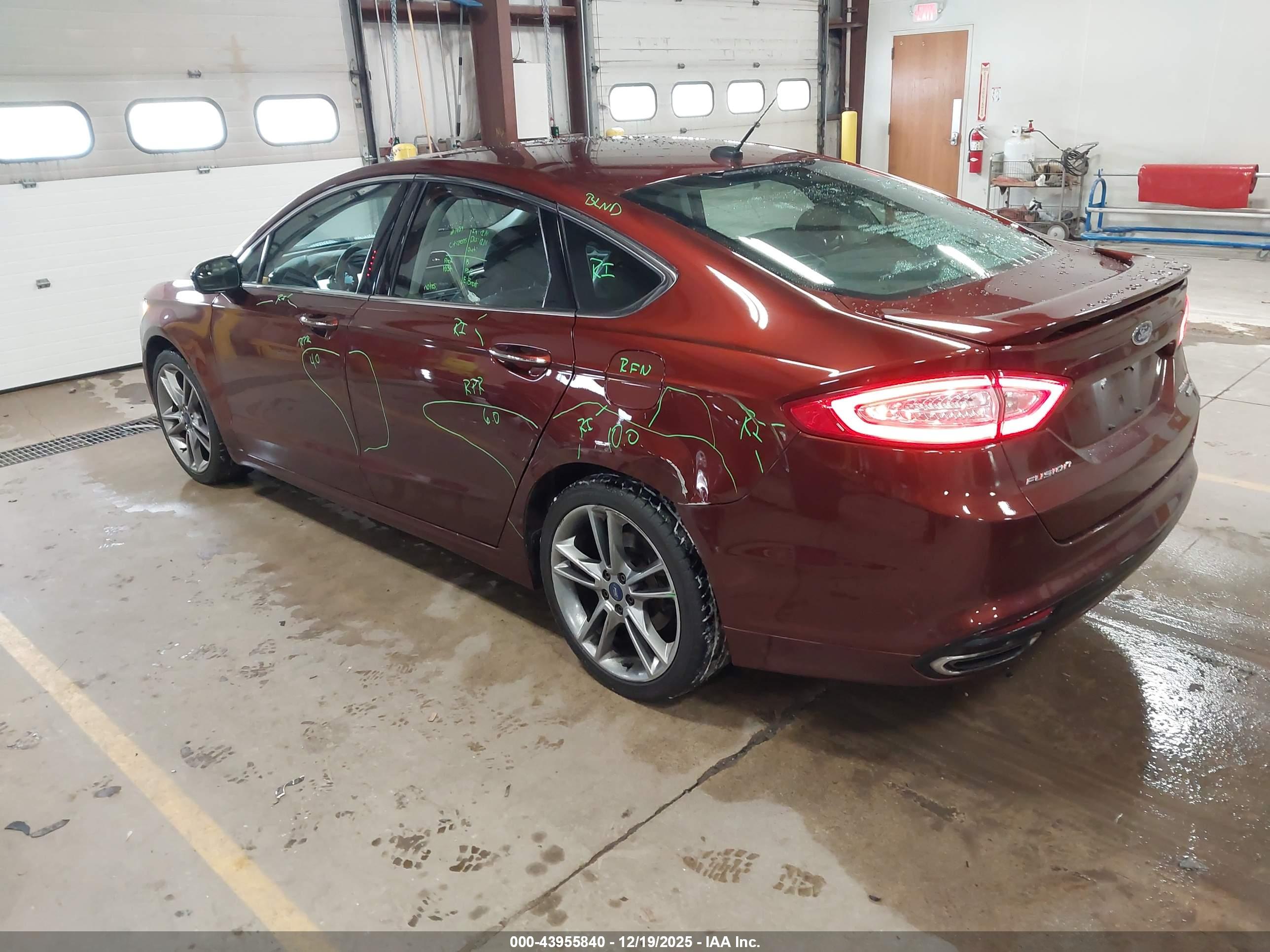 FORD FUSION image 3