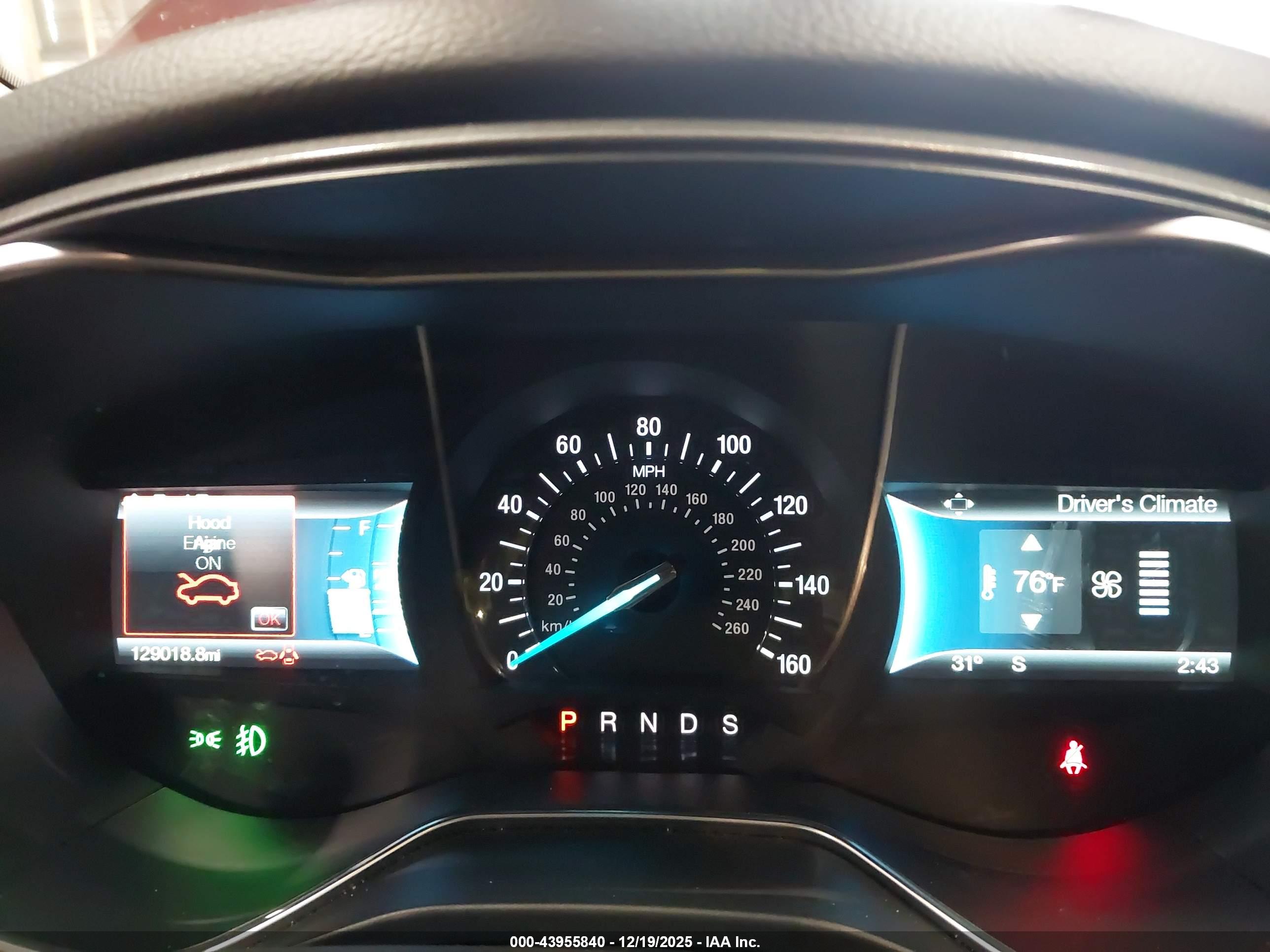 FORD FUSION image 7