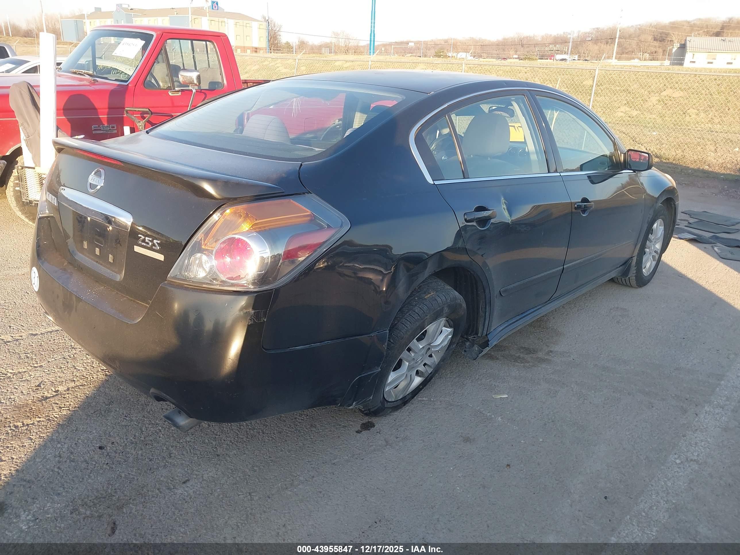 NISSAN ALTIMA image 4